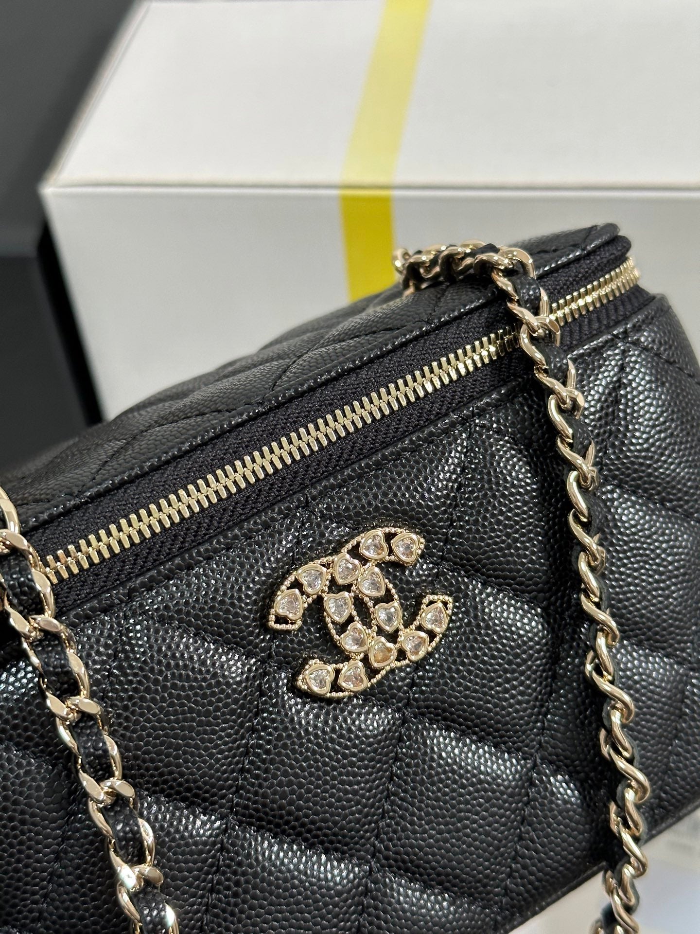 CHANEL VANITY CASE 17 CRYSTAL STUDDED LOGO IN BLACK CALFSKIN GOLD HARDWARE