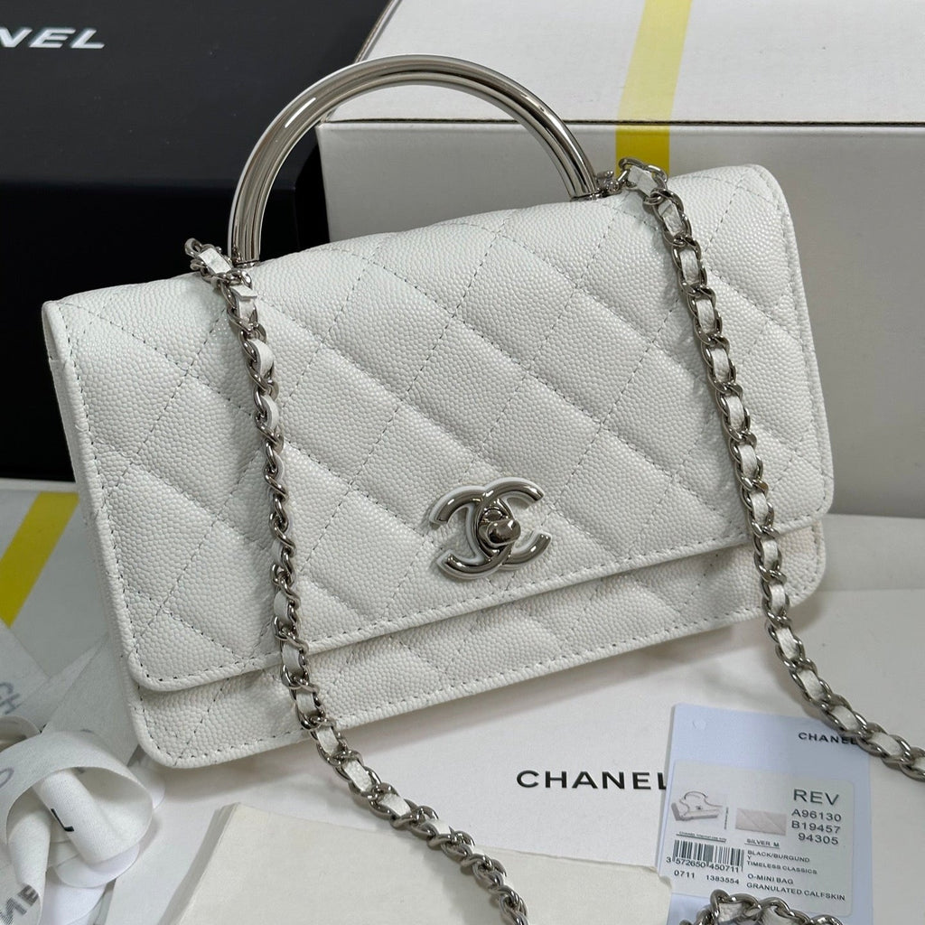 CHANEL FLAP BAG WITH SILVER-TONE HANDLE 19 IN WHITE CAVIAR SKIN