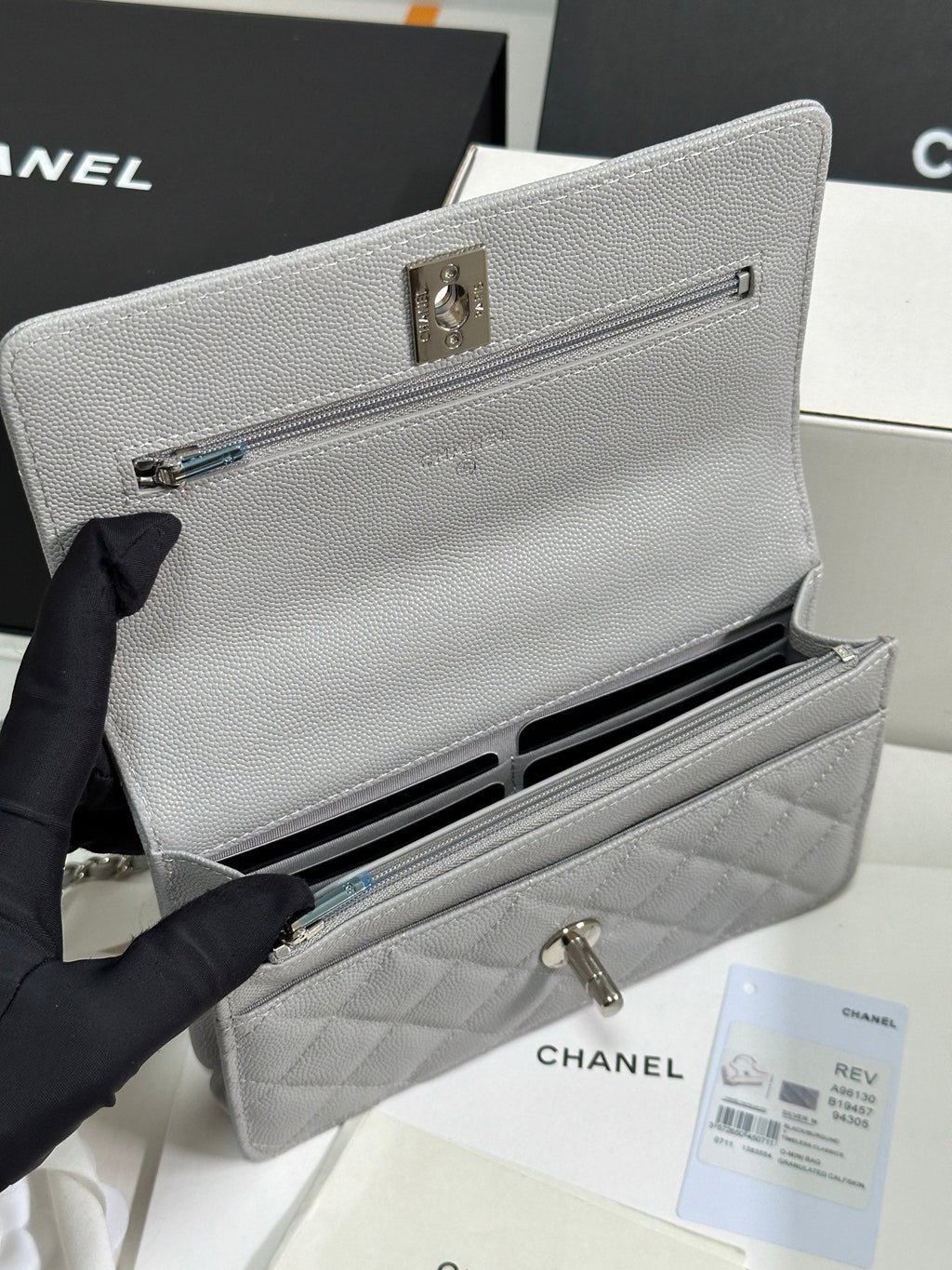 CHANEL FLAP BAG WITH SILVER-TONE HANDLE 19 IN GREY SHINY CAVIAR SKIN