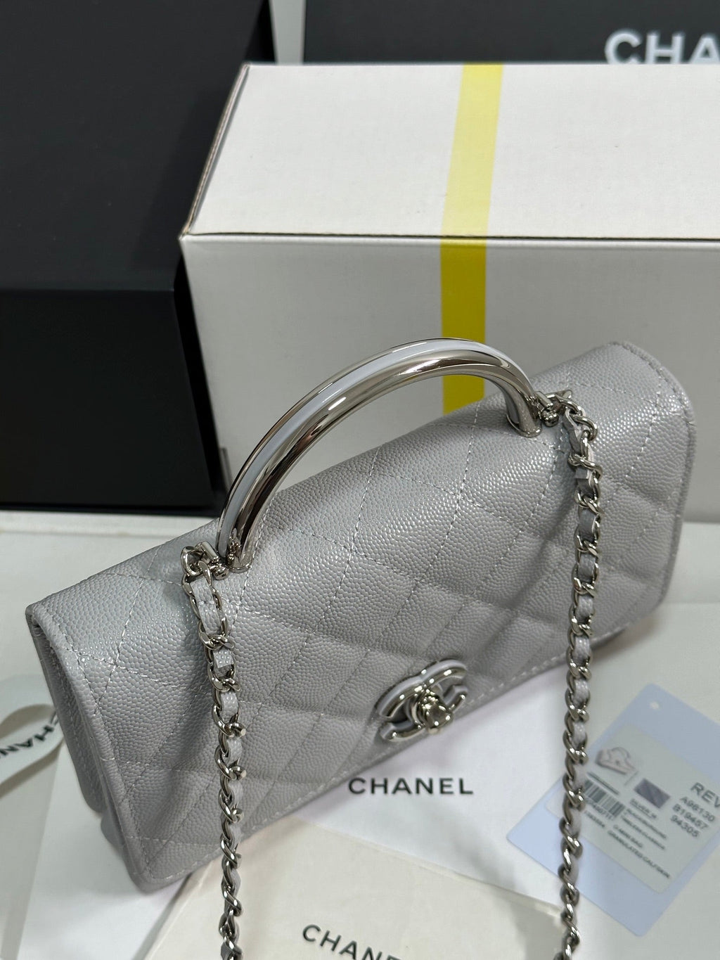 CHANEL FLAP BAG WITH SILVER-TONE HANDLE 19 IN GREY SHINY CAVIAR SKIN