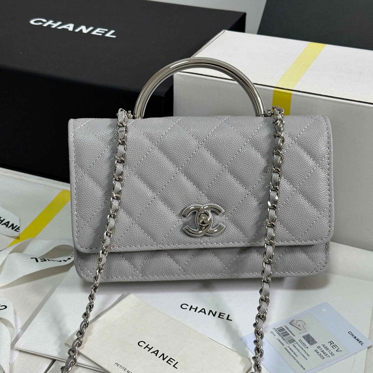 CHANEL FLAP BAG WITH SILVER-TONE HANDLE 19 IN GREY SHINY CAVIAR SKIN