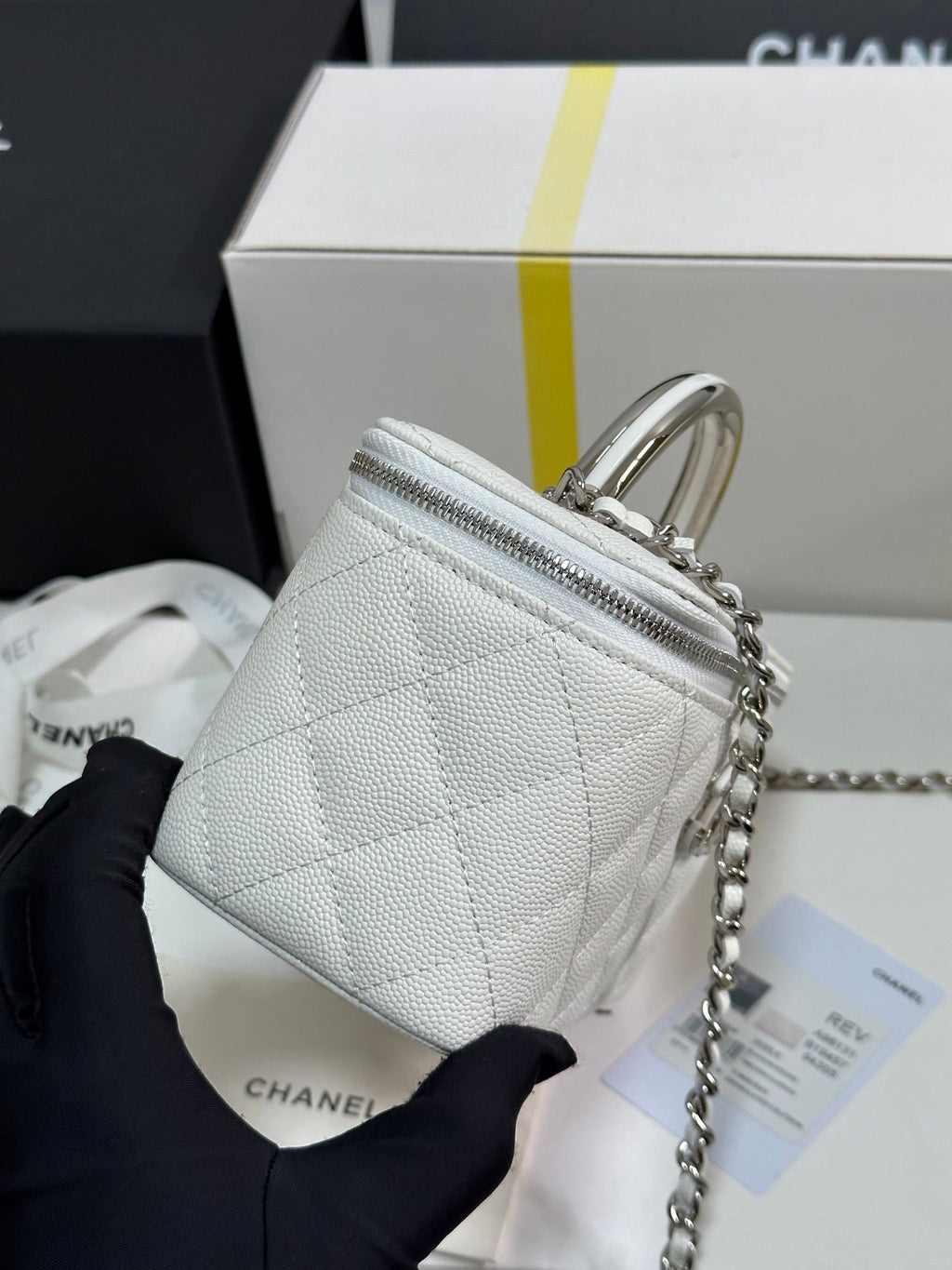 CHANEL MINI VANITY TOP HANDLE CASE 17 IN WHITE CAVIAR SKIN SILVER-TONE PLATED METAL