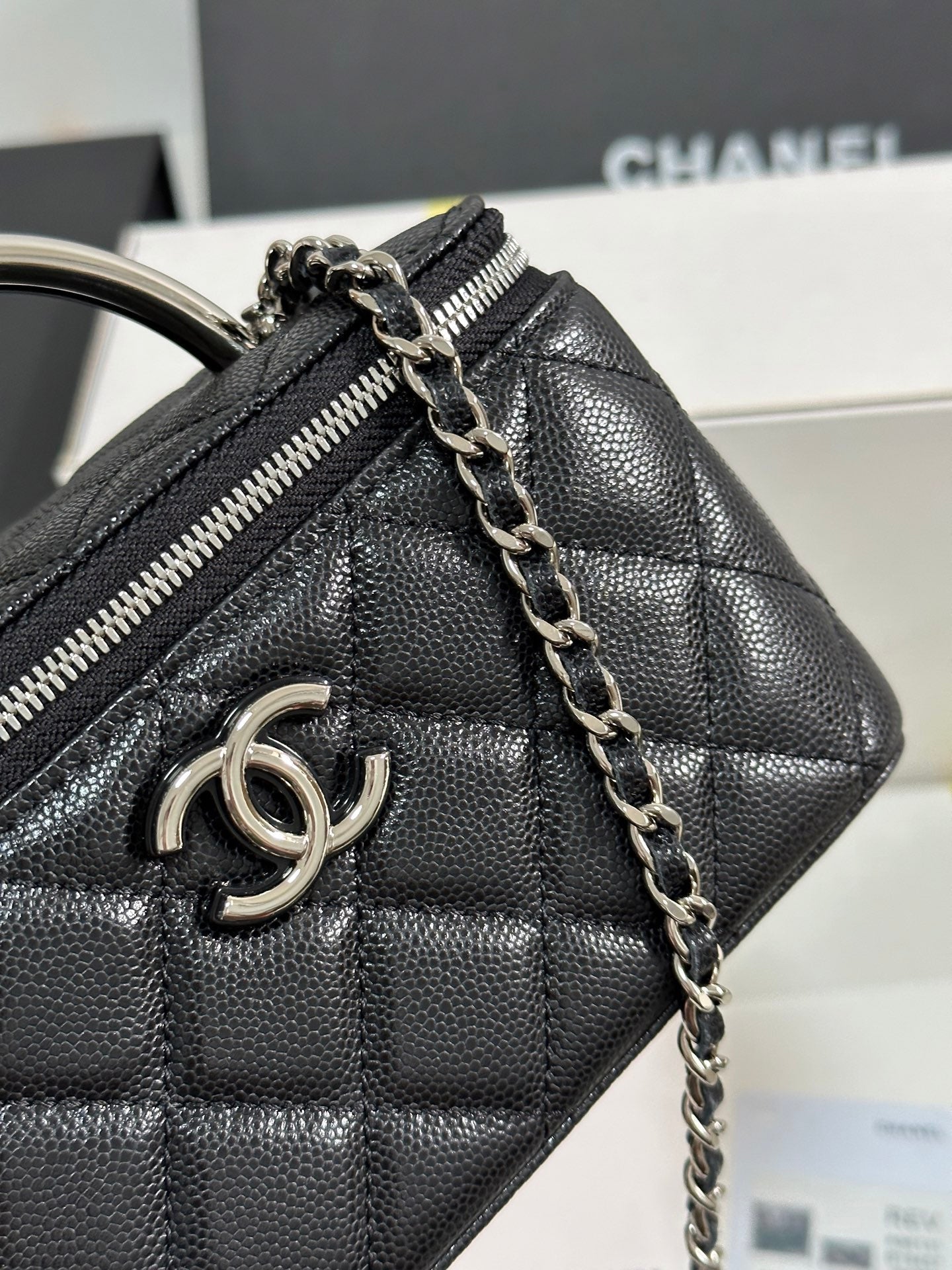 CHANEL MINI VANITY TOP HANDLE CASE 17 IN BLACK CAVIAR SKIN SILVER-TONE PLATED METAL