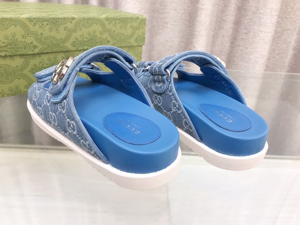 GUCCI Rubber Sole Logo Sandals Blue Caro