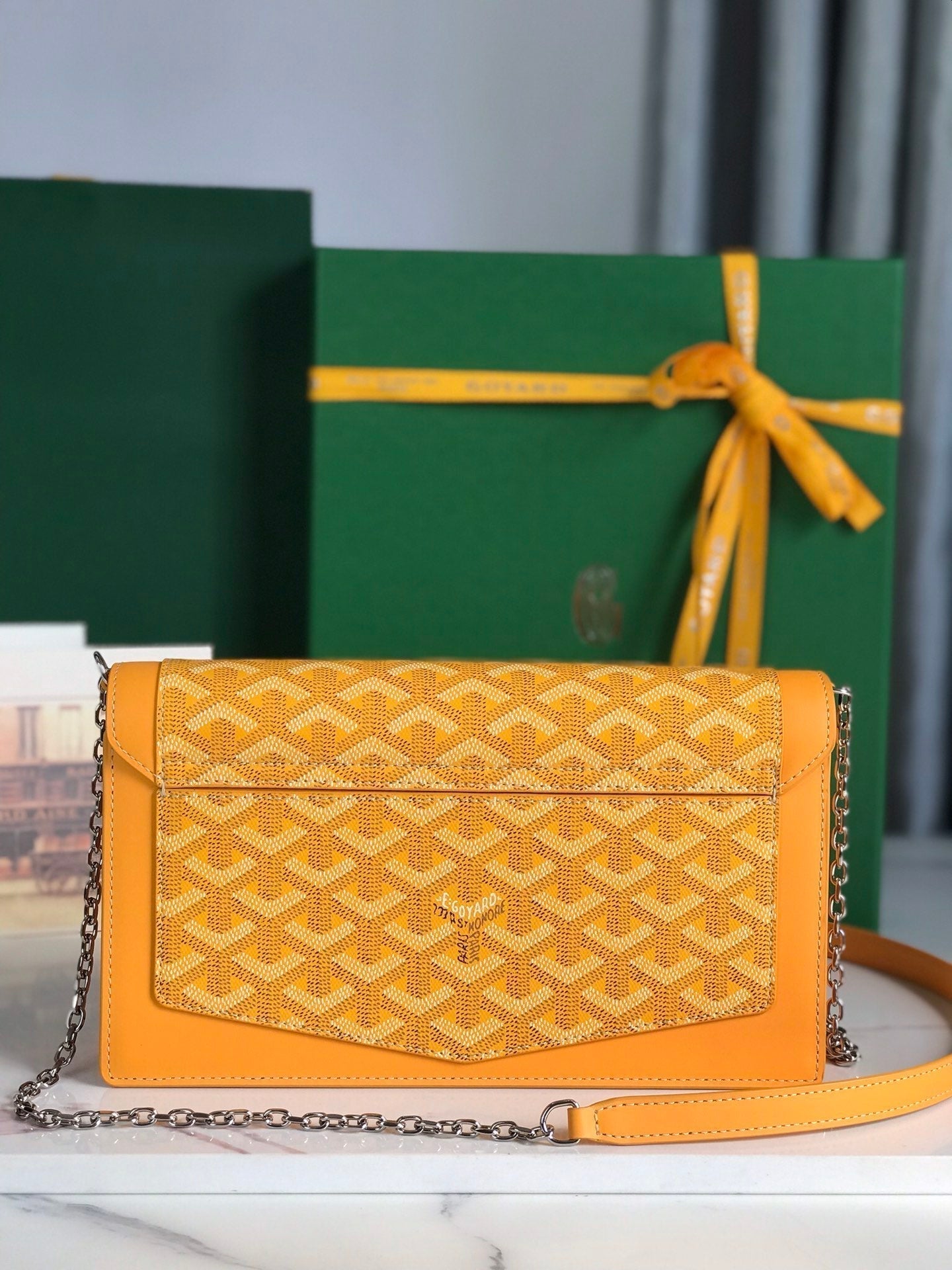 DUCHESSE MARIE-CAROLINE BAG 25 IN YELLOW GOYARDINE CANVAS AND SMOOTH CALFSKIN