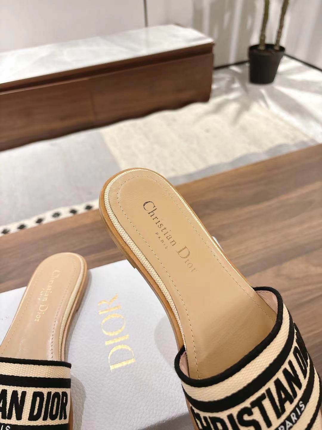 DIOR DWAY SLIDES IN BEIGE AND BLACK TECHNICAL FABRIC