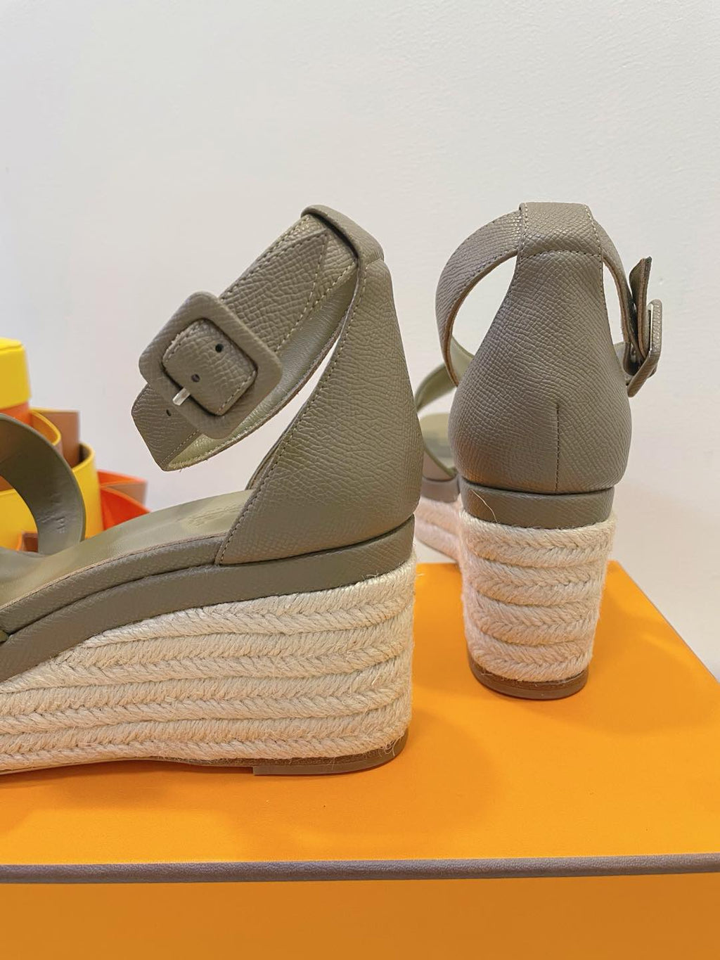 HERMES ELDA ESPADRILLE IN MOCHA BROWN EPSOM CALFSKIN