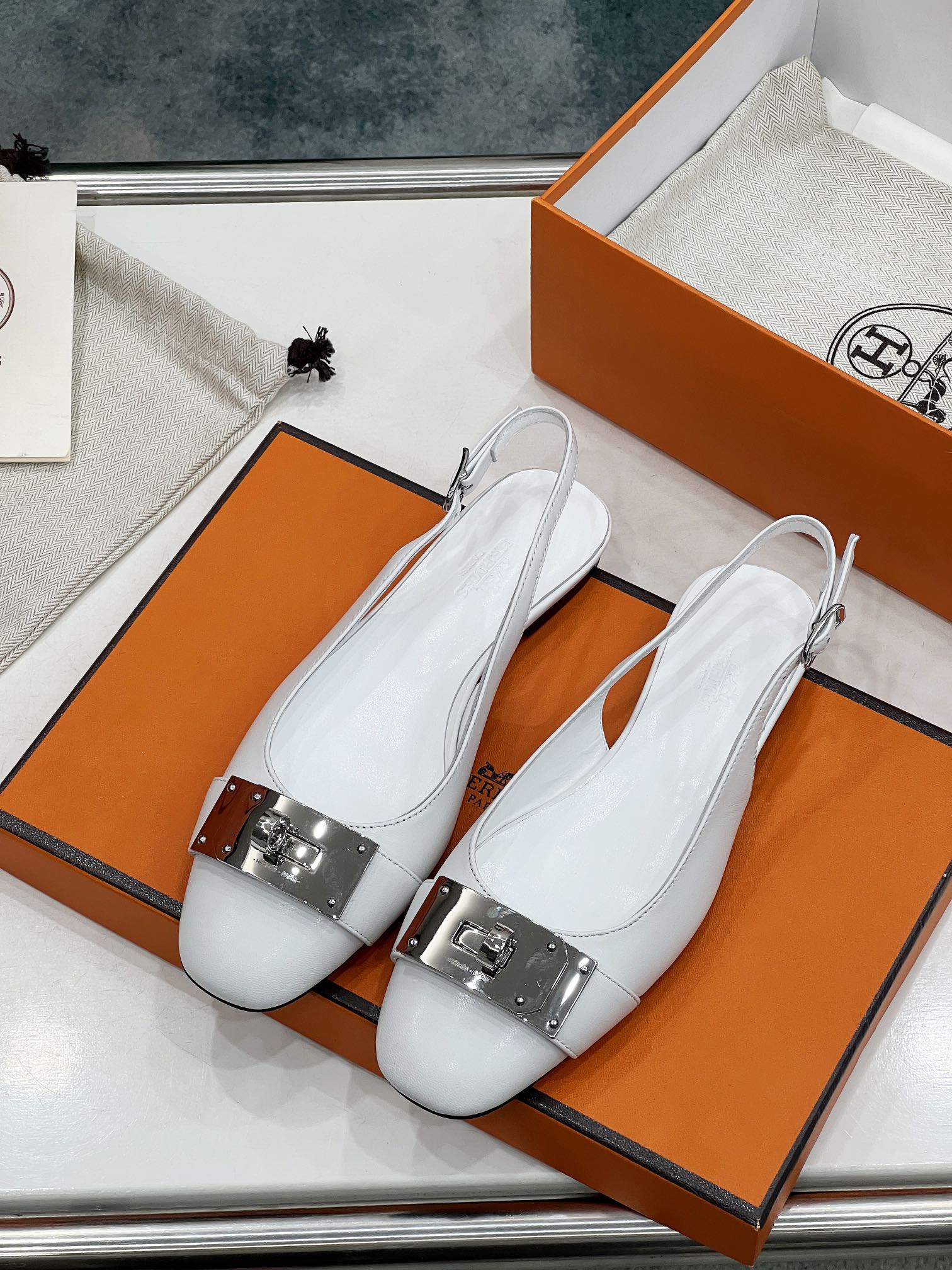 HERMES INNOCENTE SLINGBACK WHITE CALFSKIN