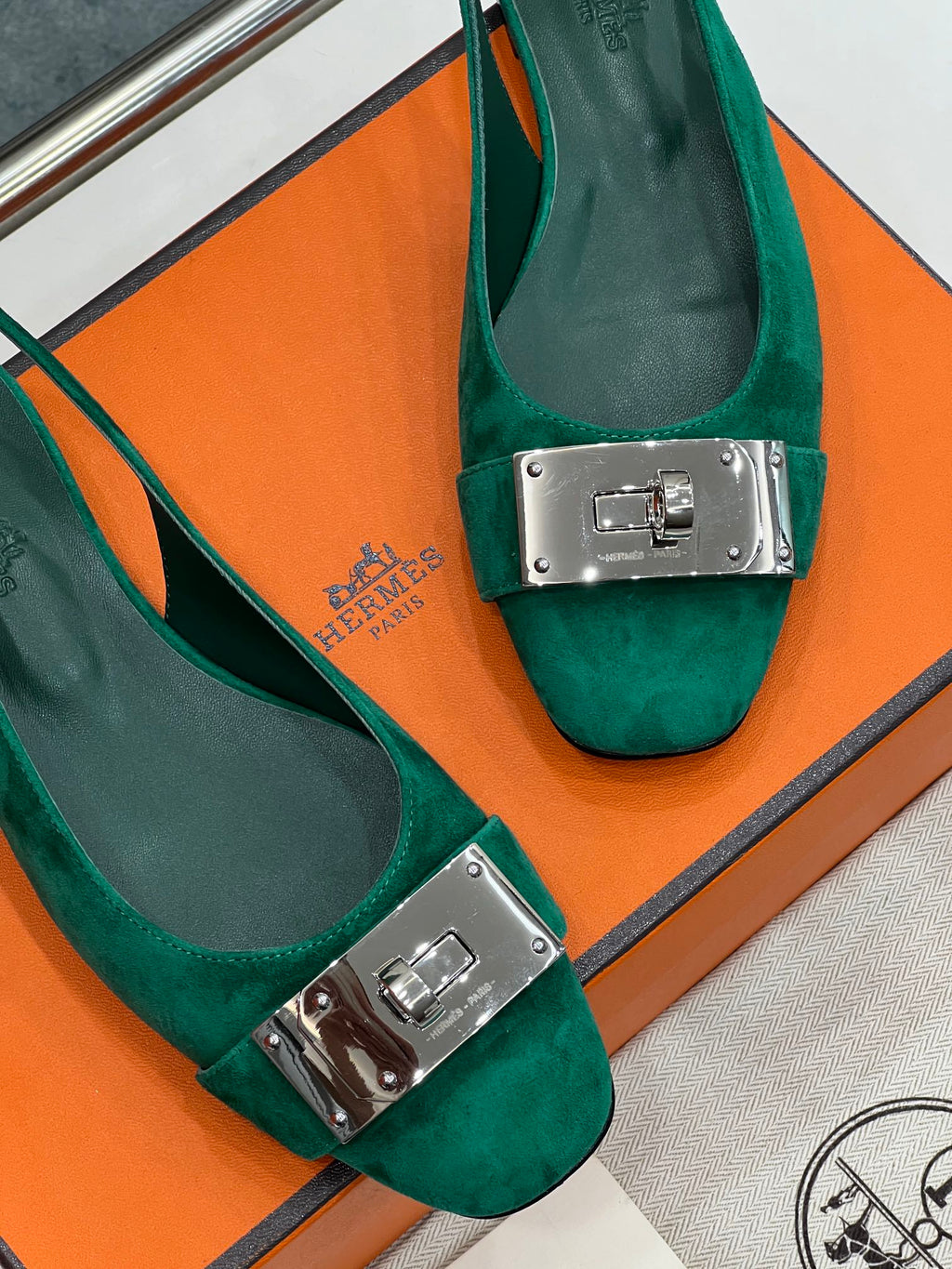 HERMES INNOCENTE SLINGBACK CASTLETON GREEN SUEDE