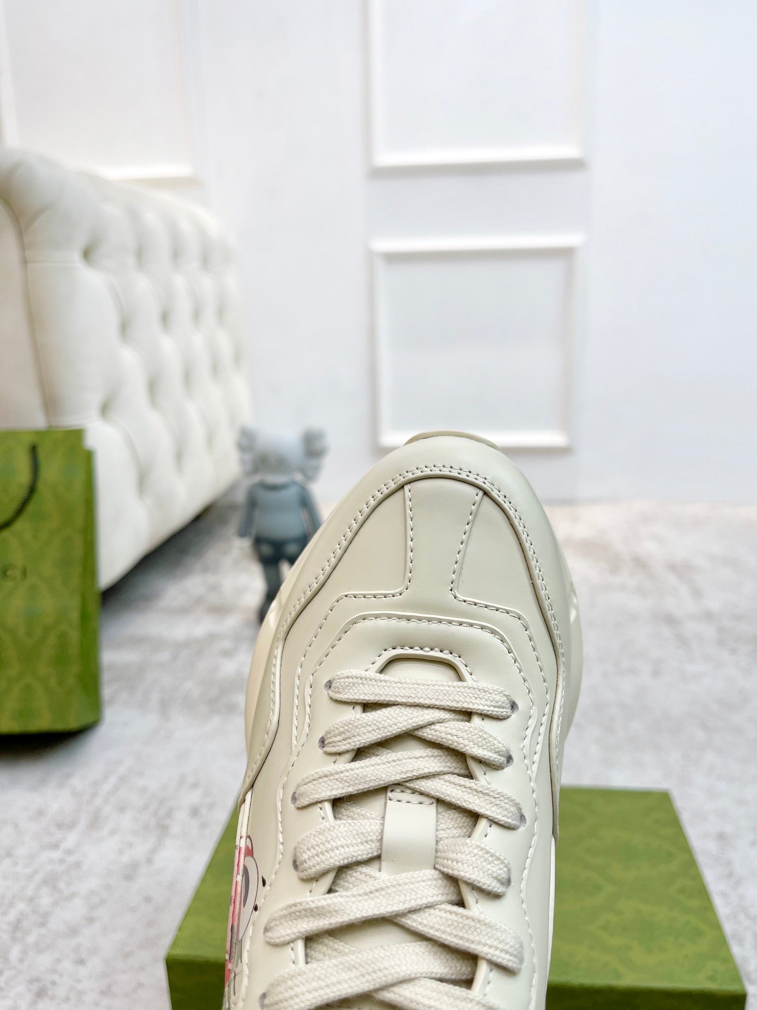 GUCCI RHYTON TRAINER WHITE LAMBSKIN WITH HEART MOTIF