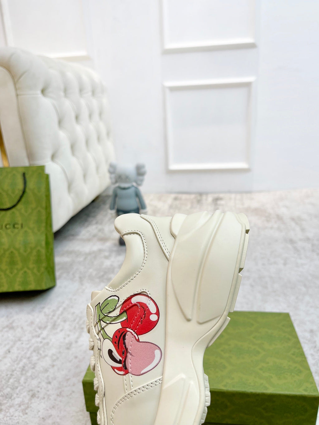 GUCCI RHYTON TRAINER WHITE LAMBSKIN WITH HEART MOTIF