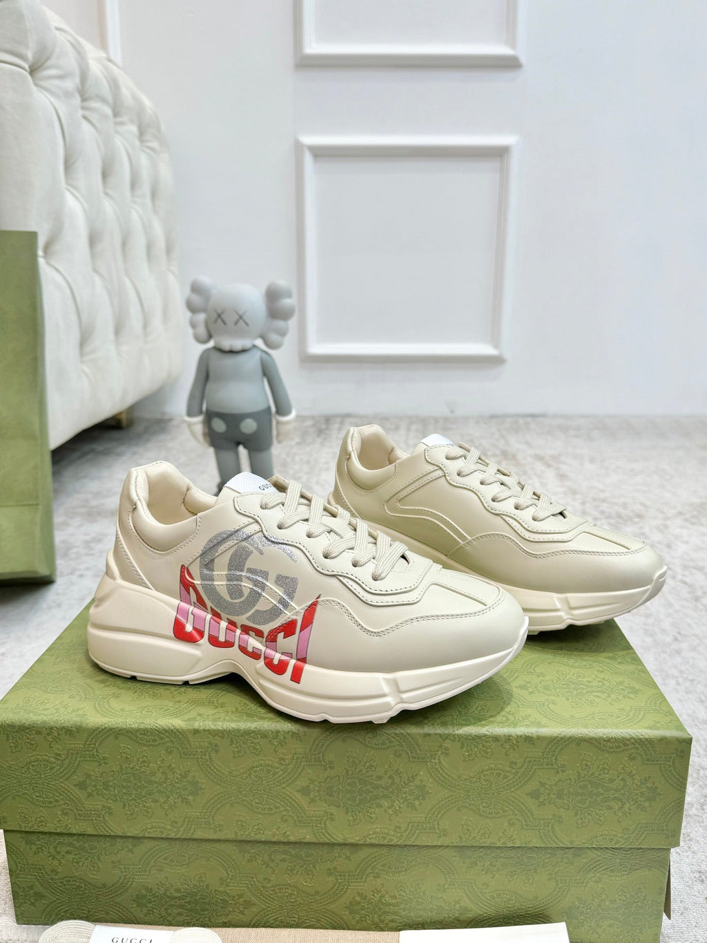 GUCCI RHYTON TRAINER WHITE LAMBSKIN WITH H LETTER