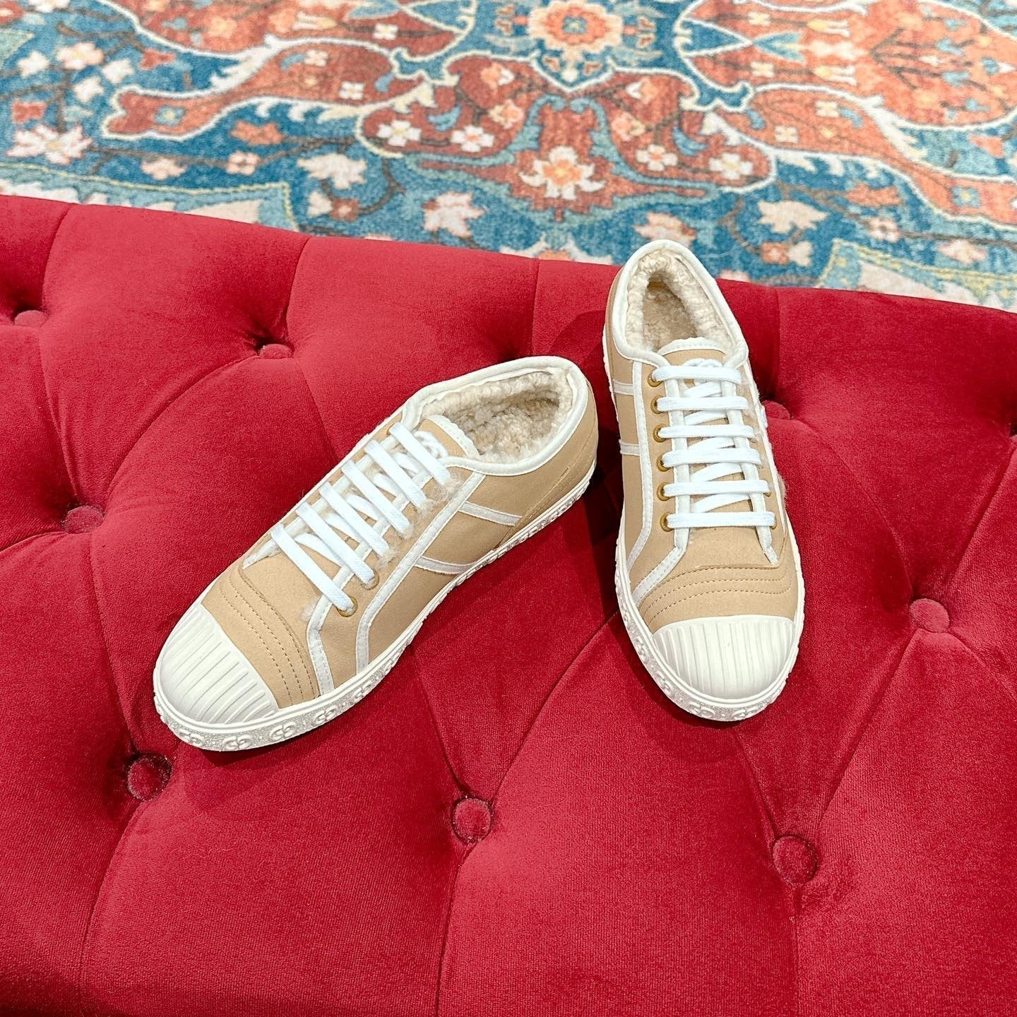 GUCCI CANVAS SNEAKER IN CAMEL BROWN DENIM WITH BEIGE FLEECE LINING