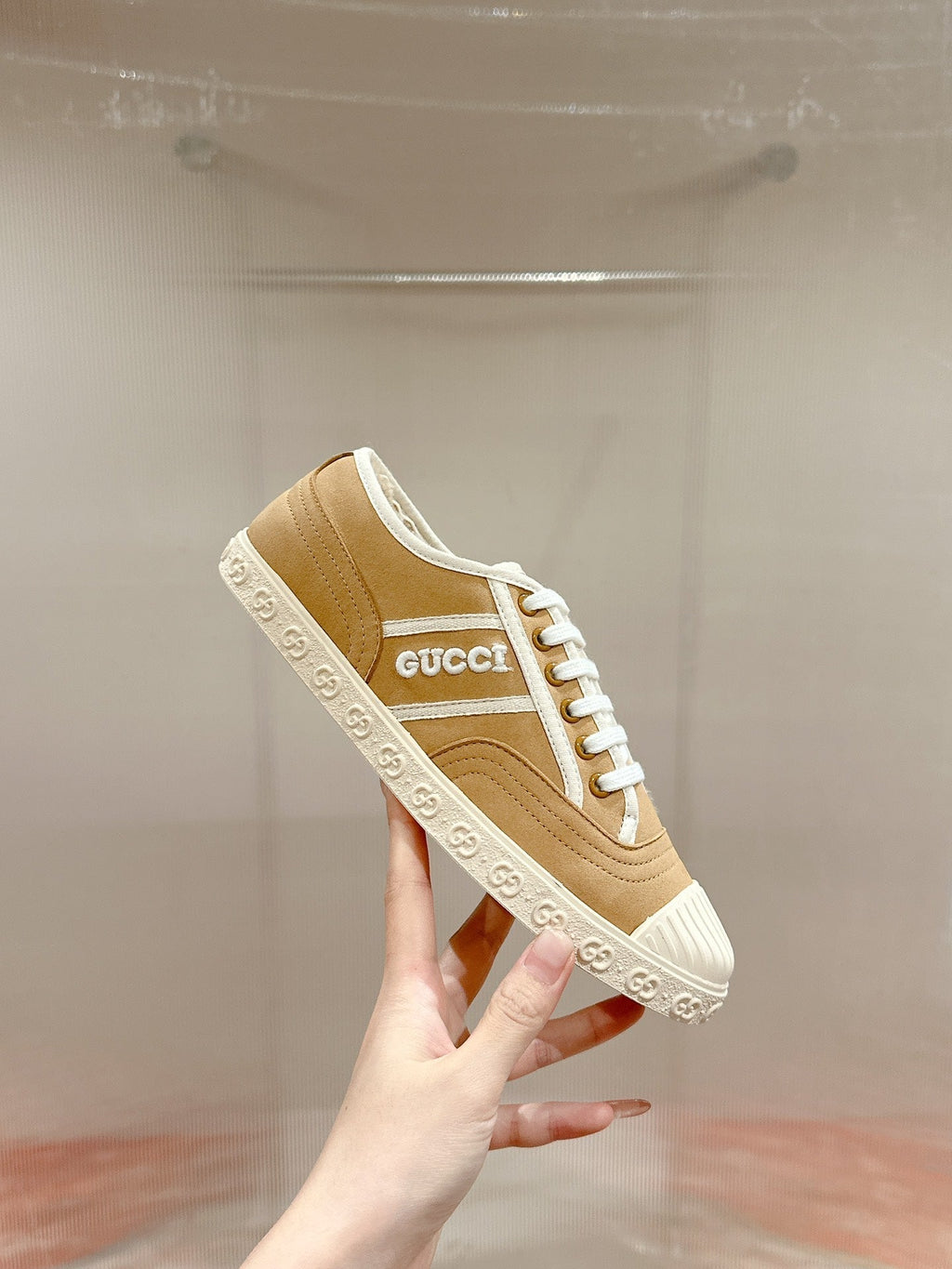 GUCCI CANVAS SNEAKER IN CAMEL BROWN DENIM WITH BEIGE FLEECE LINING