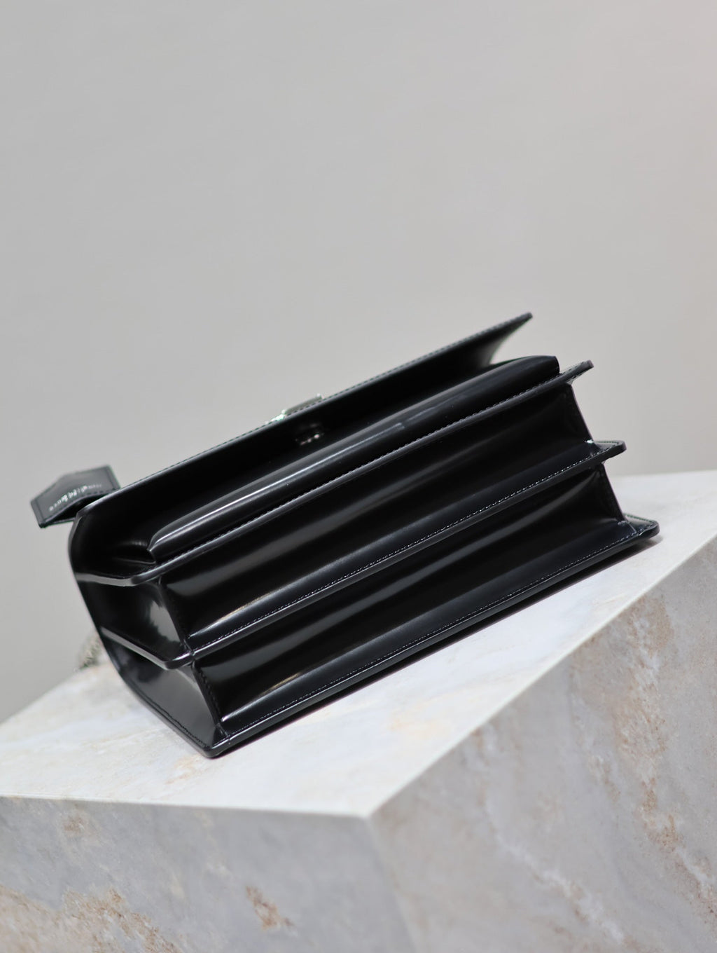 YSL 25S SUNSET MEDIUM 22 IN BLACK SHINY CALFSKIN SILVER HARDWARE