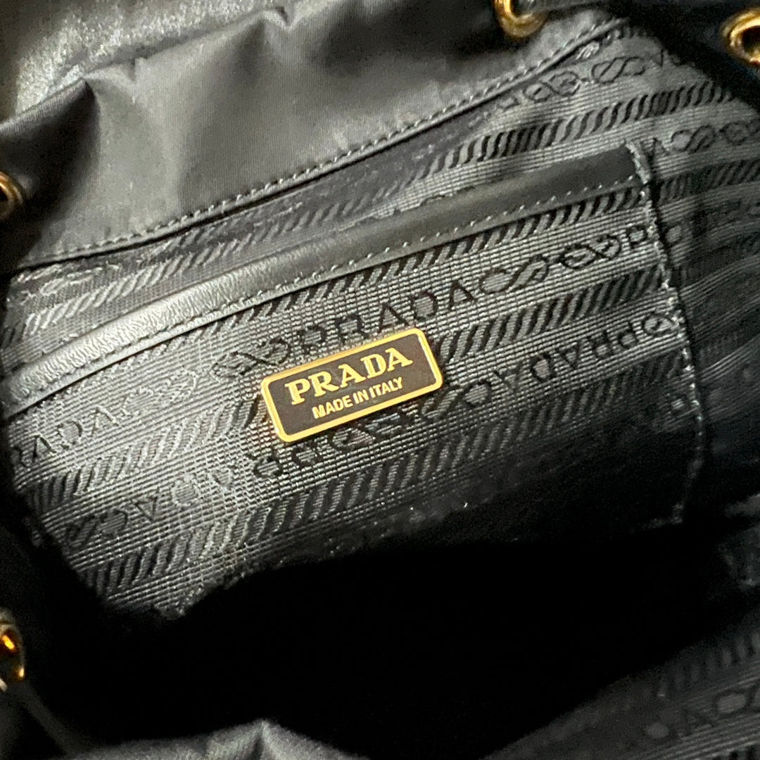 PRADA BACKPACK 25 IN BLACK RE-NYLON AND GLOSSY CALFSKIN GOLD HARDWARE
