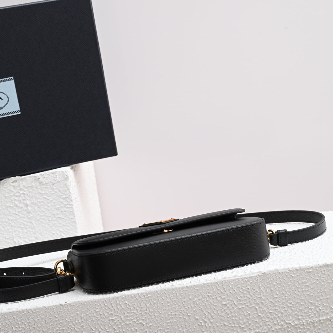 PRADA MINI FLAP BAG 20 IN BLACK SAFFIANO LEATHER GOLD HARDWARE