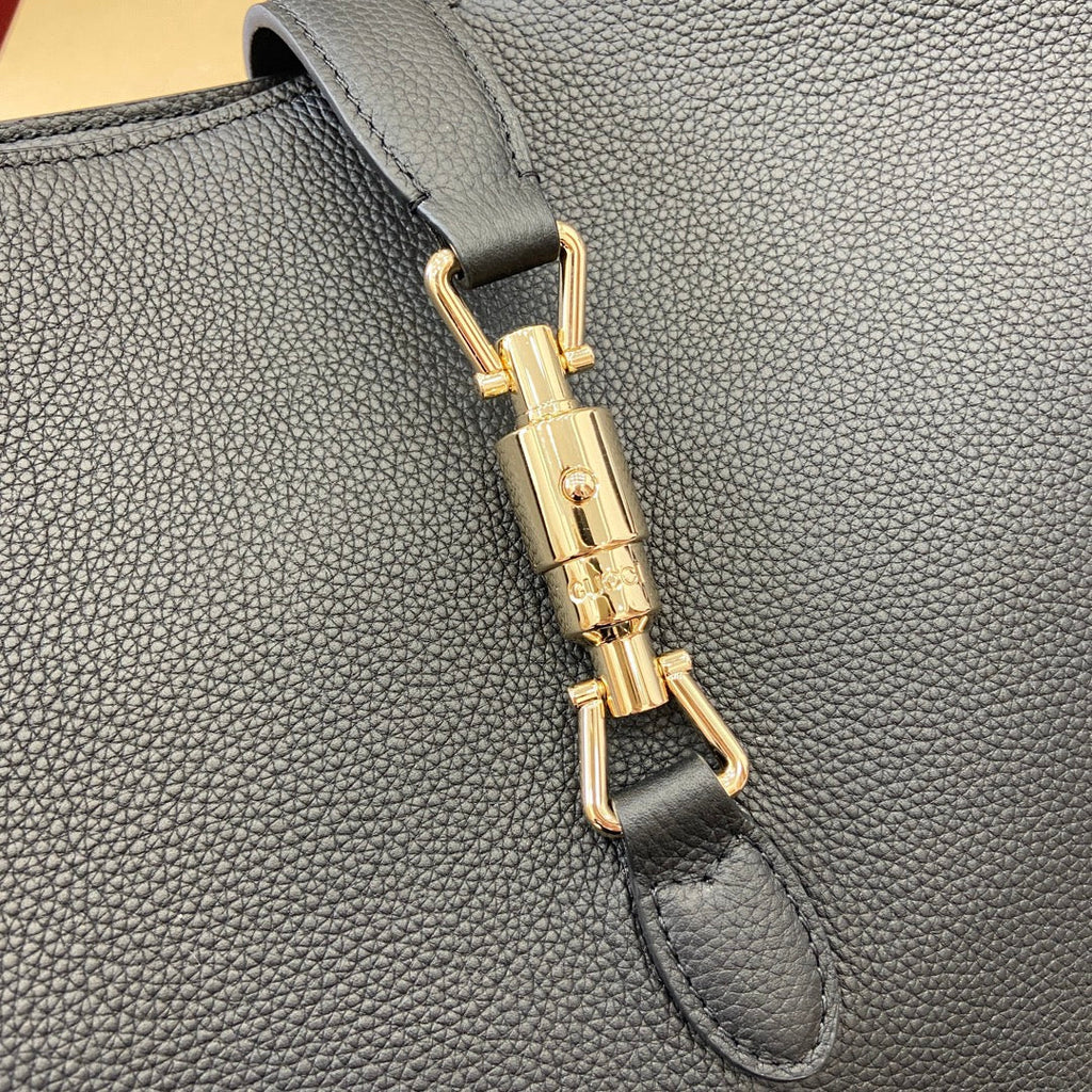 GUCCI JACKIE LARGE SHOULDER BAG 40 IN BLACK CALFSKIN GOLD HARDWARE