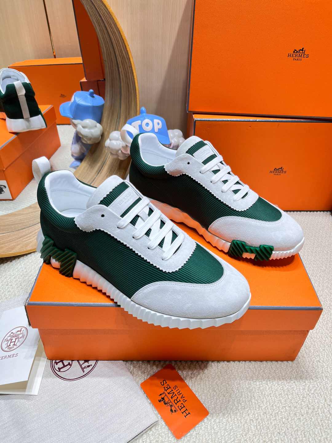 HERMES BOUNCING SNEAKER IN PALE GRAY SUEDE AND GREEN FOREST KNIT