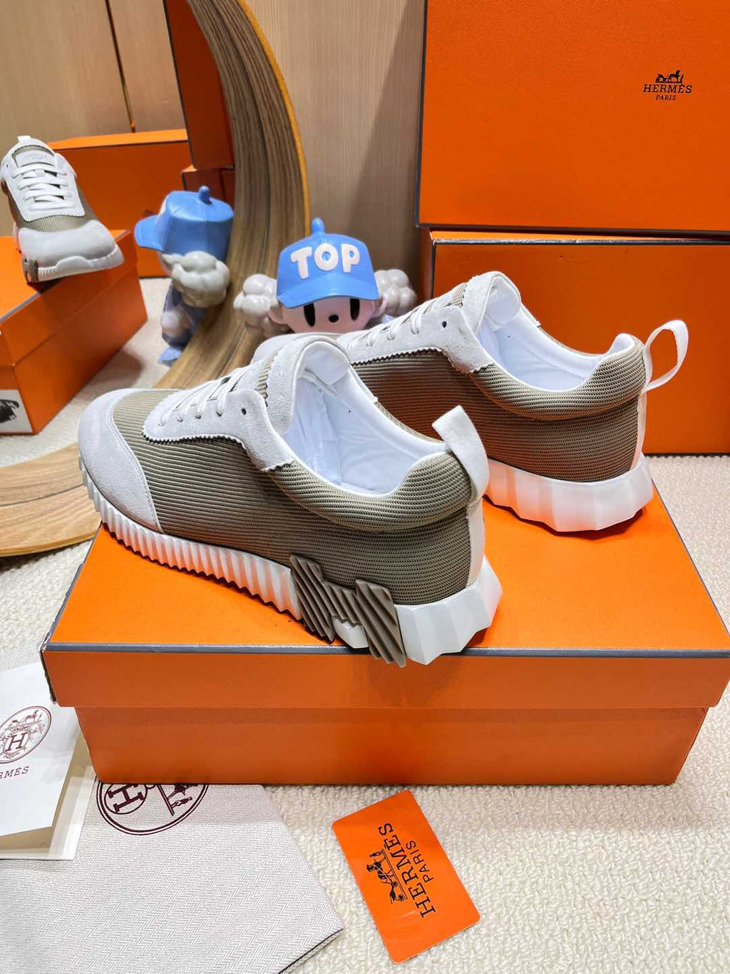HERMES BOUNCING SNEAKER IN PALE GRAY SUEDE AND WOOD BROWN KNIT