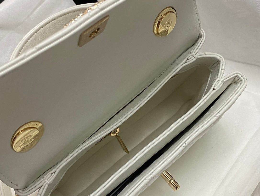CHANEL MINI FLAP BAG 19 IN WHITE CALFSKIN DIAMOND LOGO