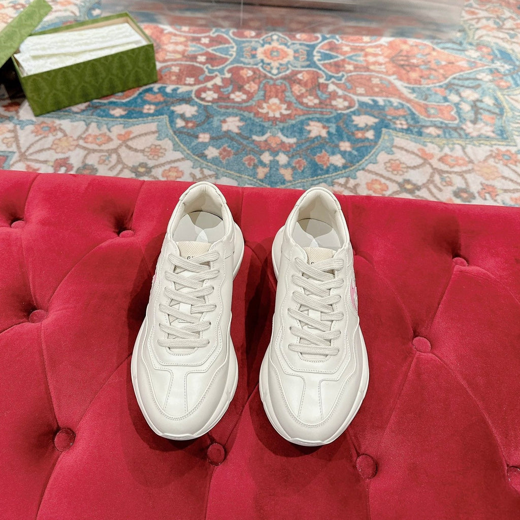 GUCCI RHYTON TRAINER WHITE CALFSKIN WITH NAVY LOGO