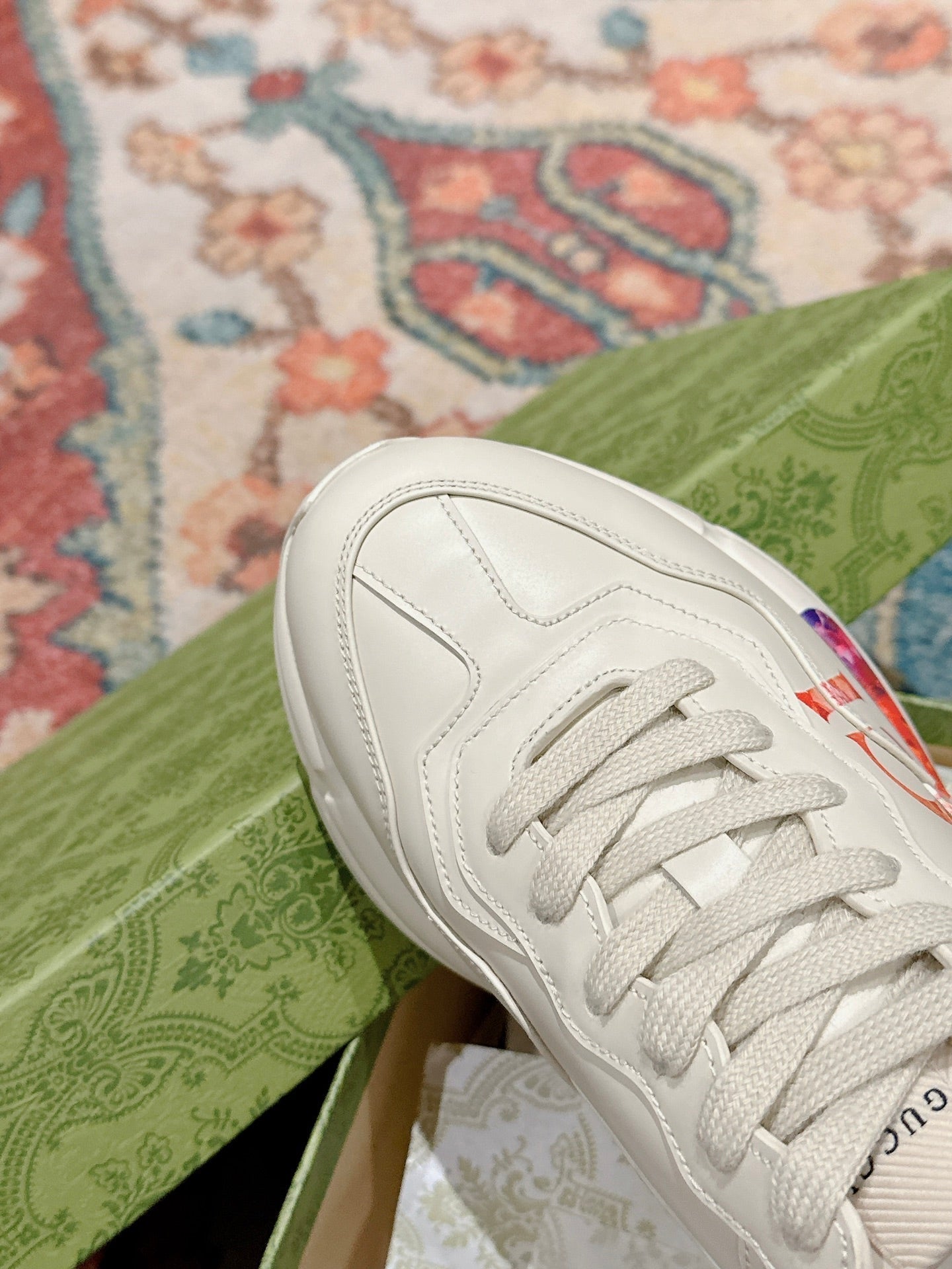 GUCCI RHYTON TRAINER WHITE CALFSKIN WITH MULTI PATTERNS
