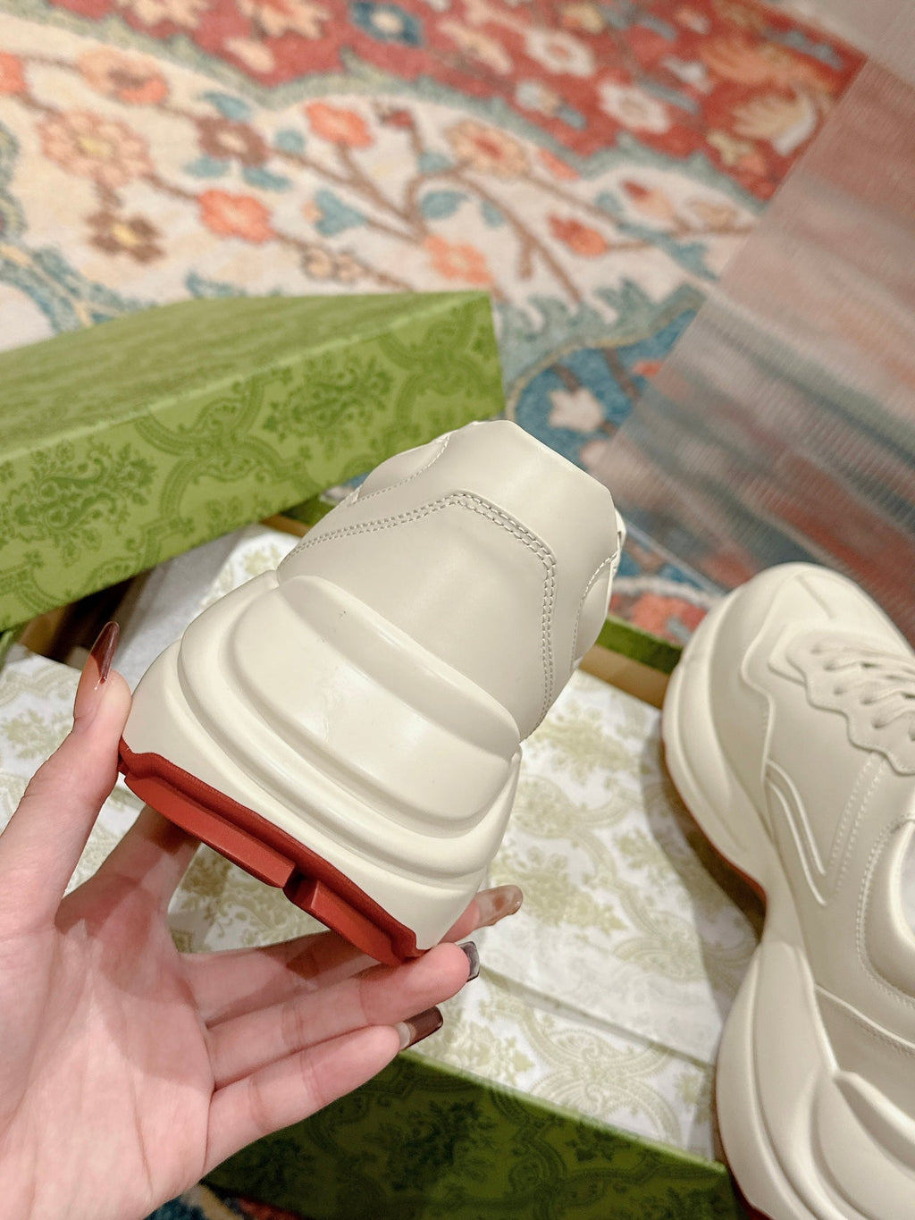 GUCCI RHYTON TRAINER WHITE CALFSKIN WITH DOREMON MOTIF
