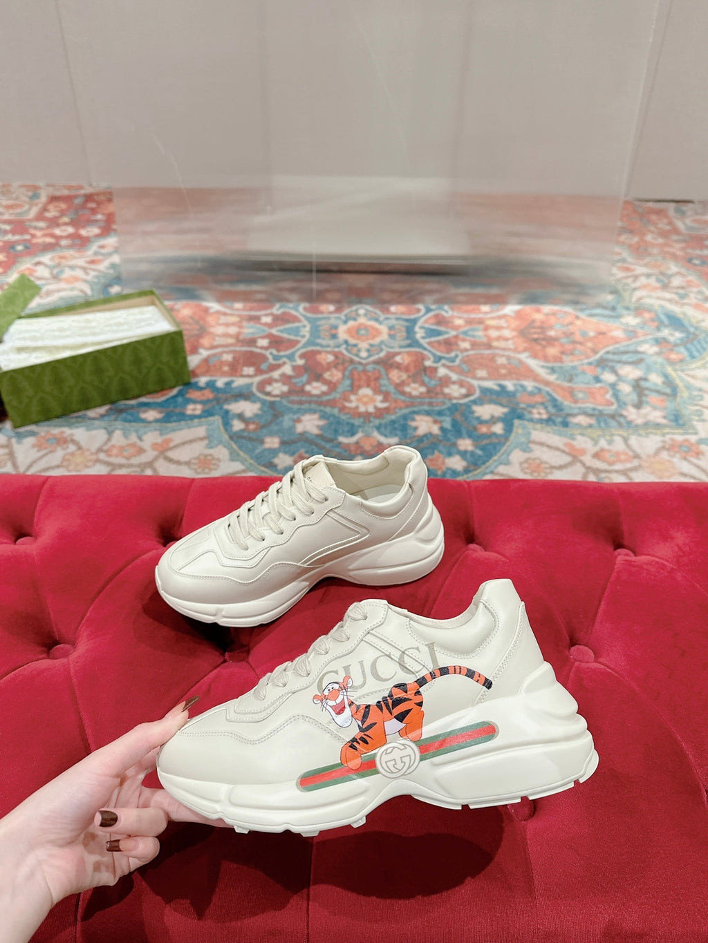 GUCCI RHYTON LOGO TRAINER WHITE CALFSKIN WITH TIGER MOTIF