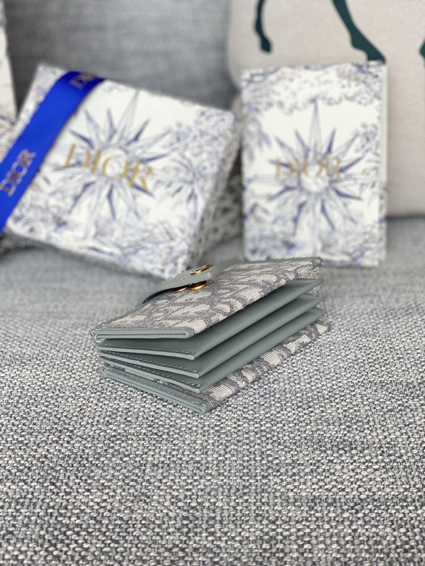 DIOR MONTAIGNE WALLET 11 IN OSLO GREY MONOGRAM OBLIQUE JACQUARD