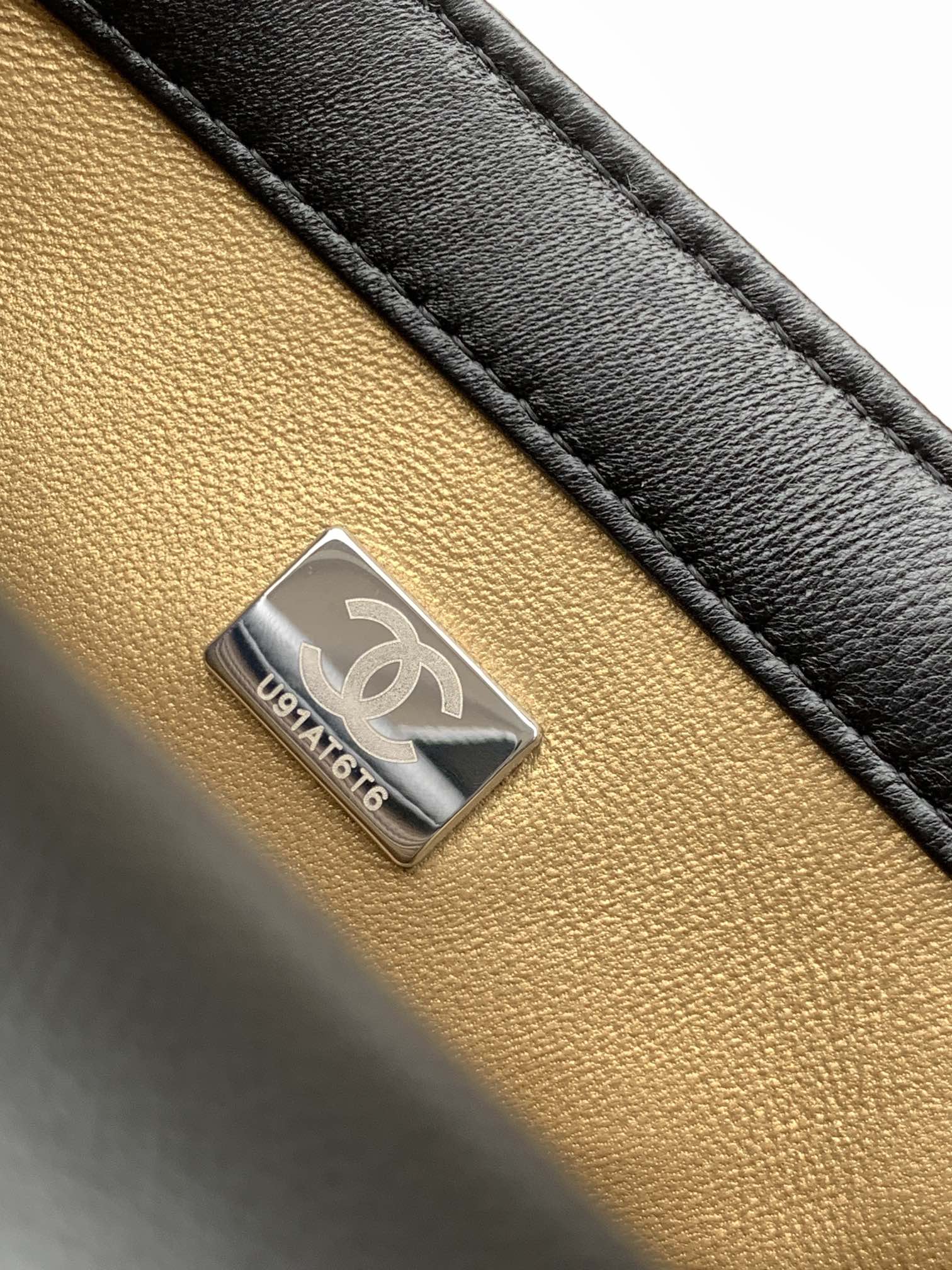 CHANEL SMALL 17 FLAP BAG IN BLACK CALFSKIN