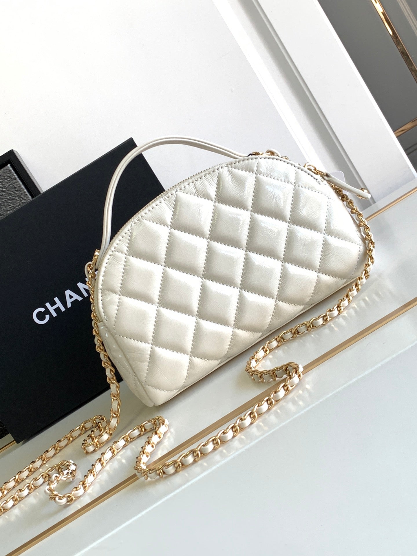 CHANEL CLASSIC MINI 20 CLUTCH WITH STRAP IN GLOSSY WHITE CALFSKIN