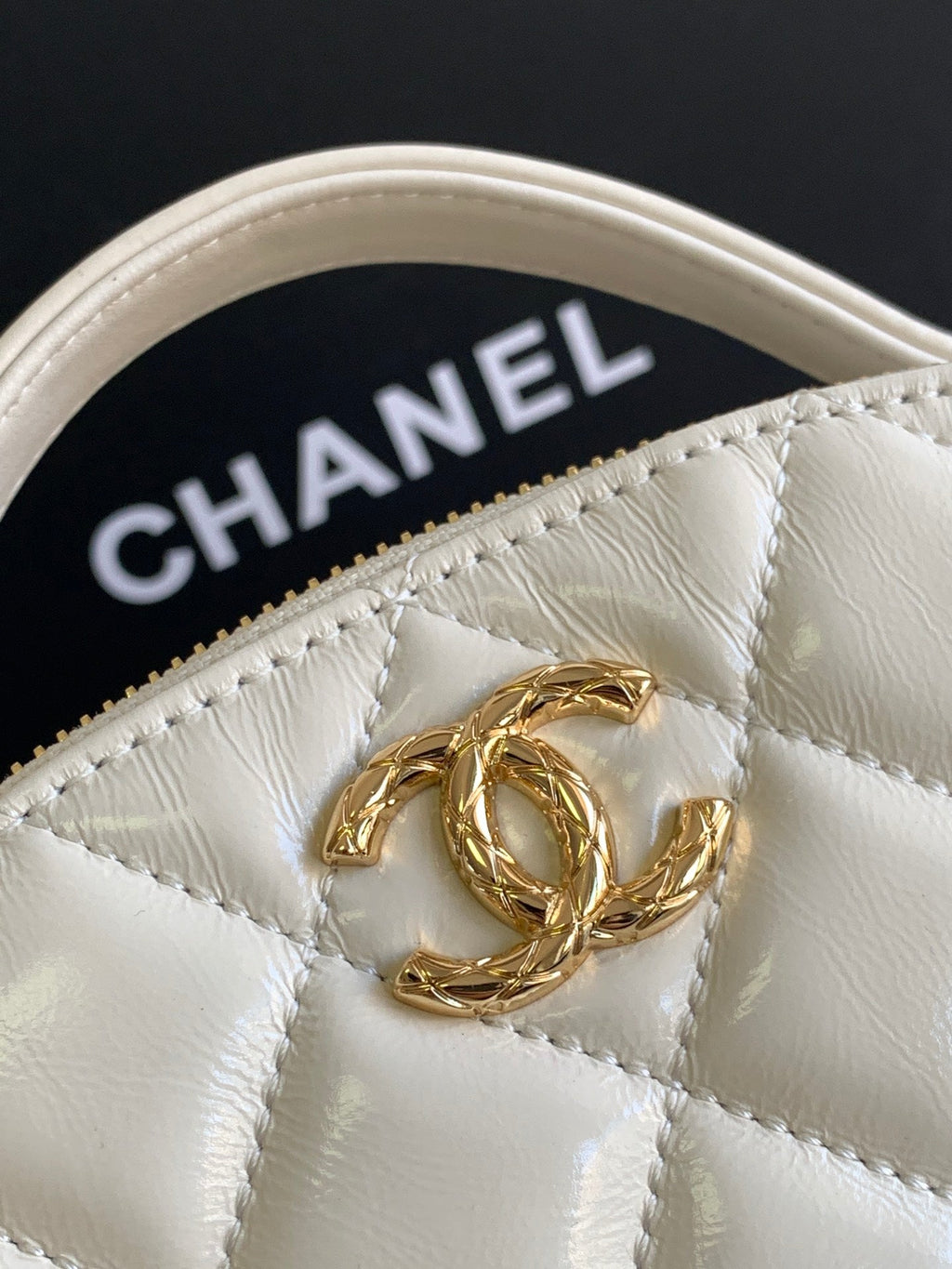 CHANEL CLASSIC MINI 20 CLUTCH WITH STRAP IN GLOSSY WHITE CALFSKIN
