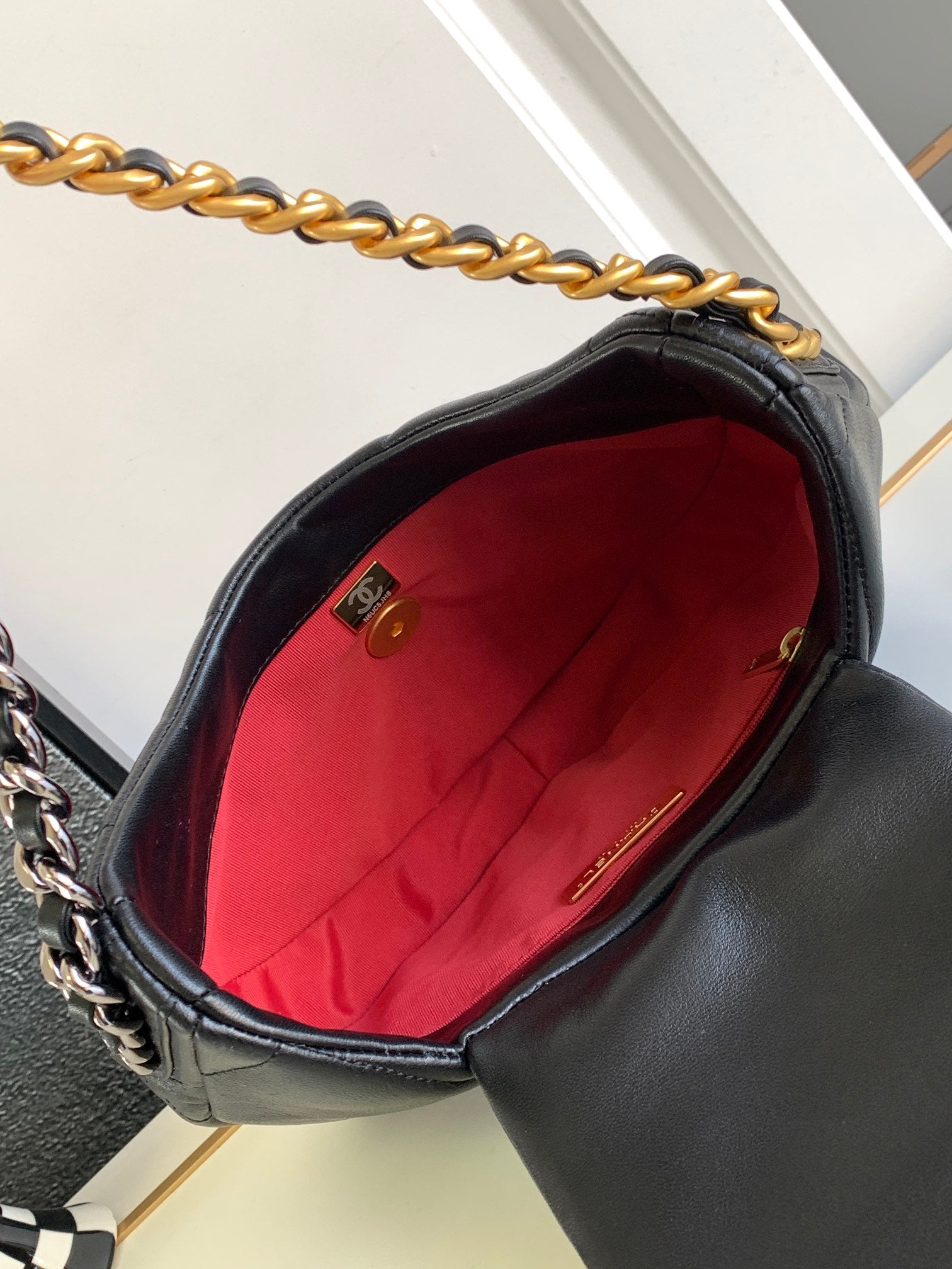 CHANEL LARGE 30 HOBO BAG IN BLACK CALFSKIN MIX METAL HARDWARE