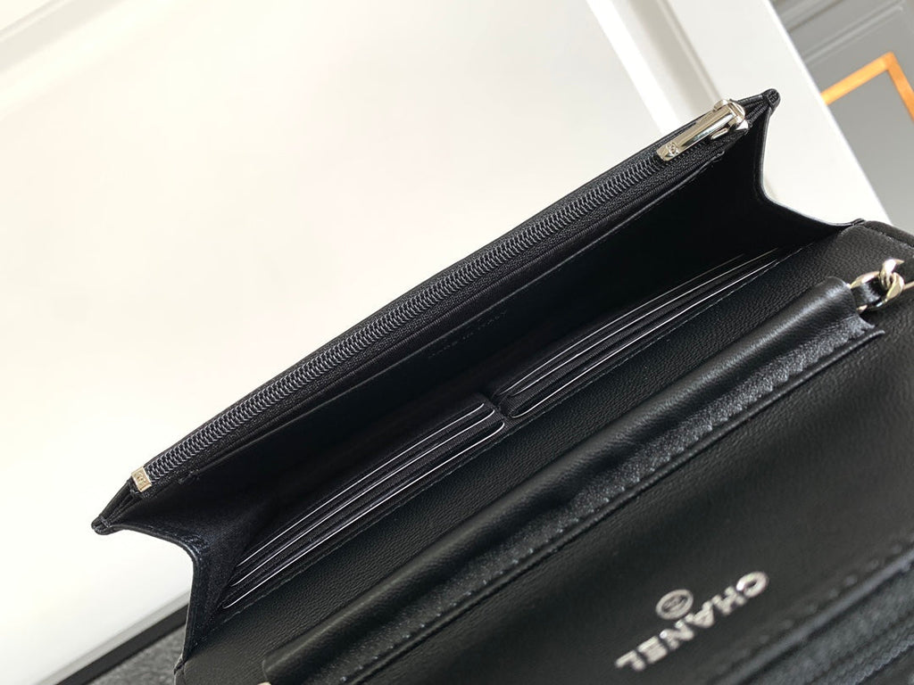 CHANEL WOC 19 BAG IN BLACK CALFSKIN WITH SILVER LOGO