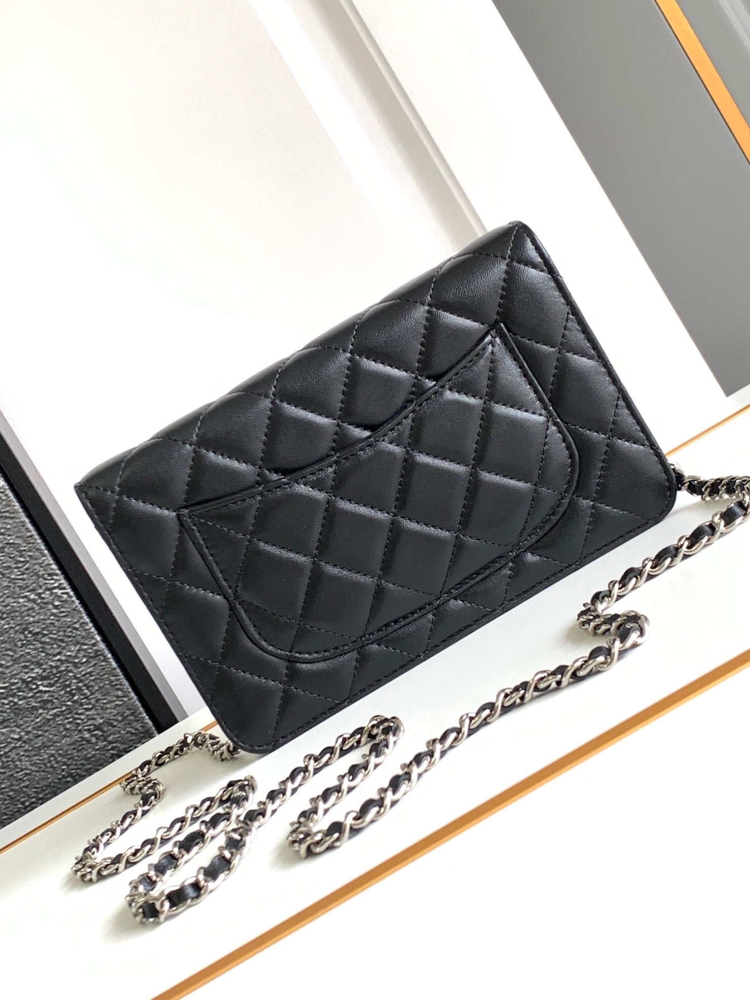 CHANEL WOC 19 BAG IN BLACK CALFSKIN WITH SILVER LOGO