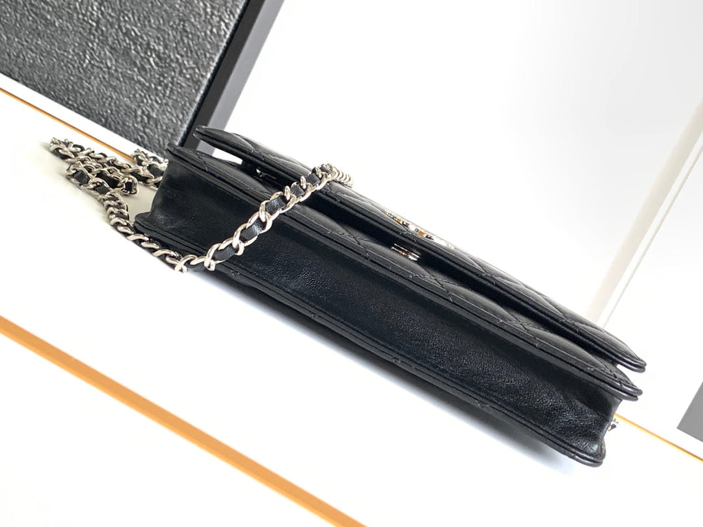 CHANEL WOC 19 BAG IN BLACK CALFSKIN WITH SILVER LOGO