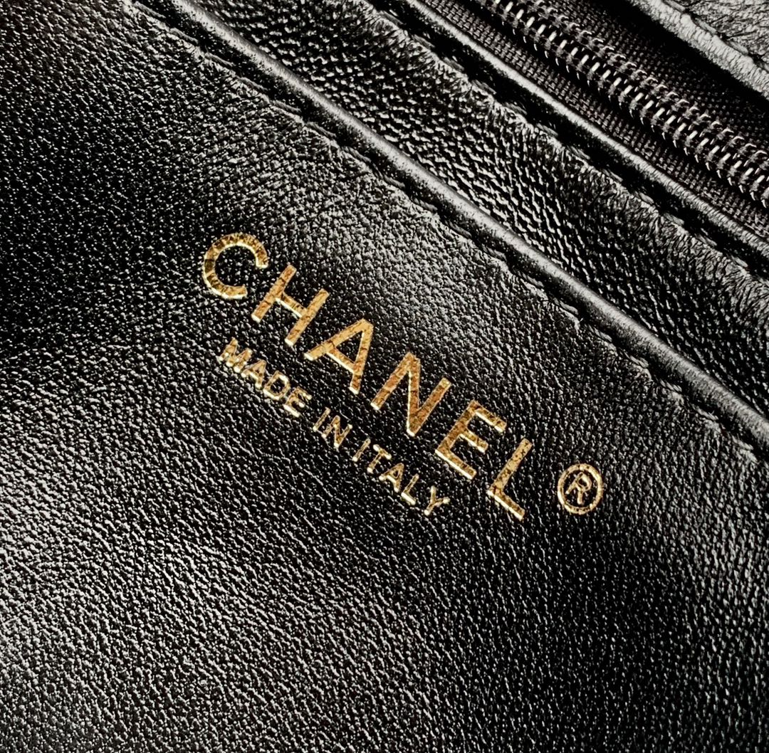 CHANEL MINI 20 FLAP BAG IN BLACK CALFSKIN