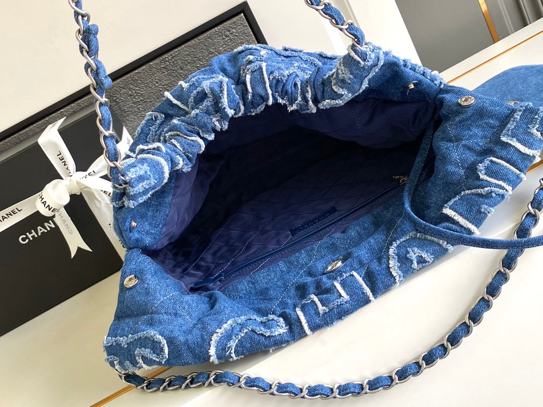 CHANEL MEDIUM 37 BAG IN NAVY BLUE DENIM