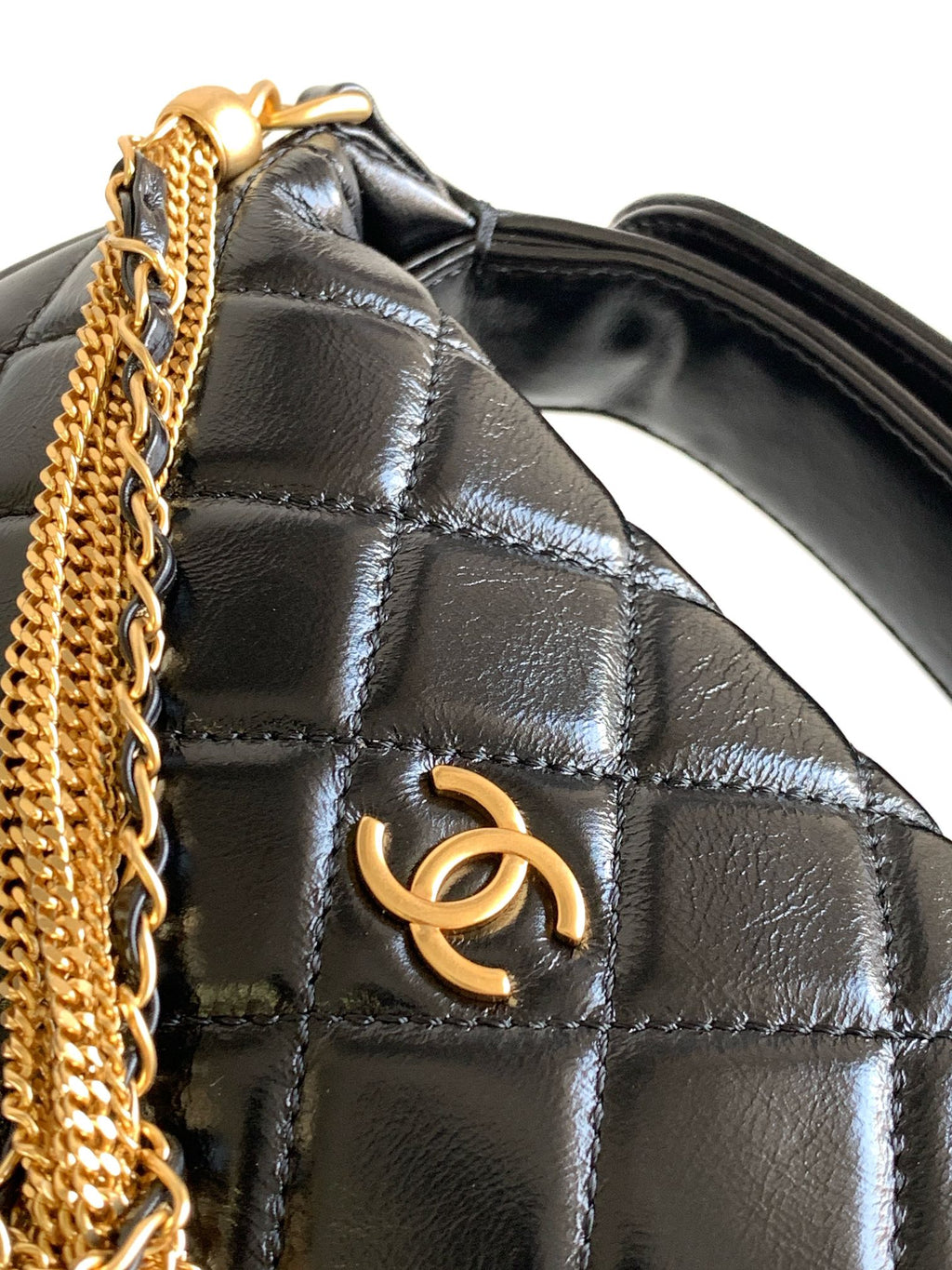 CHANEL 16 MINI POUCH IN BLACK GRAINED CALFSKIN AND GOLD METAL