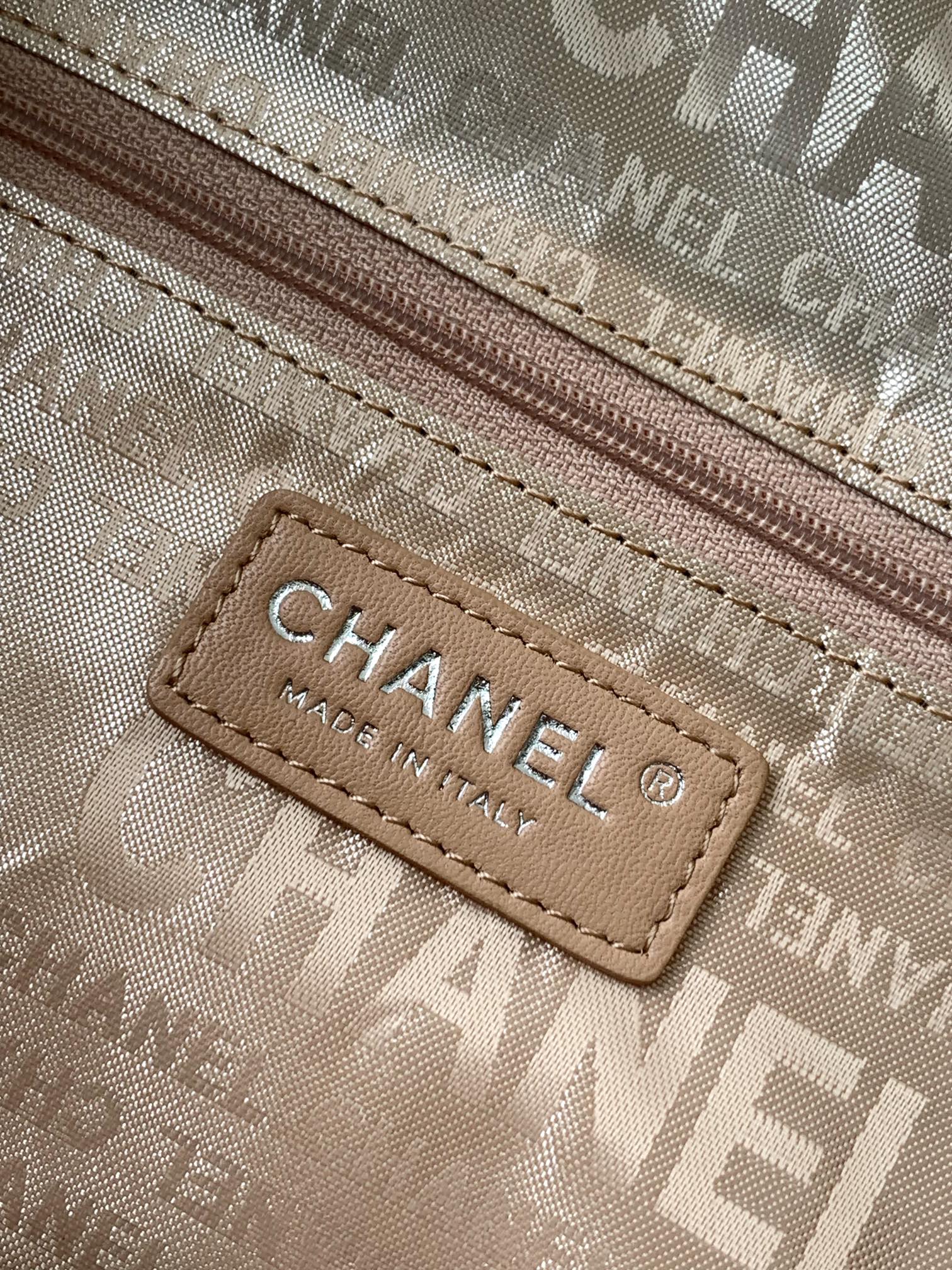CHANEL 25S HOBO BAG 40 CM IN SILVER LAMBSKIN