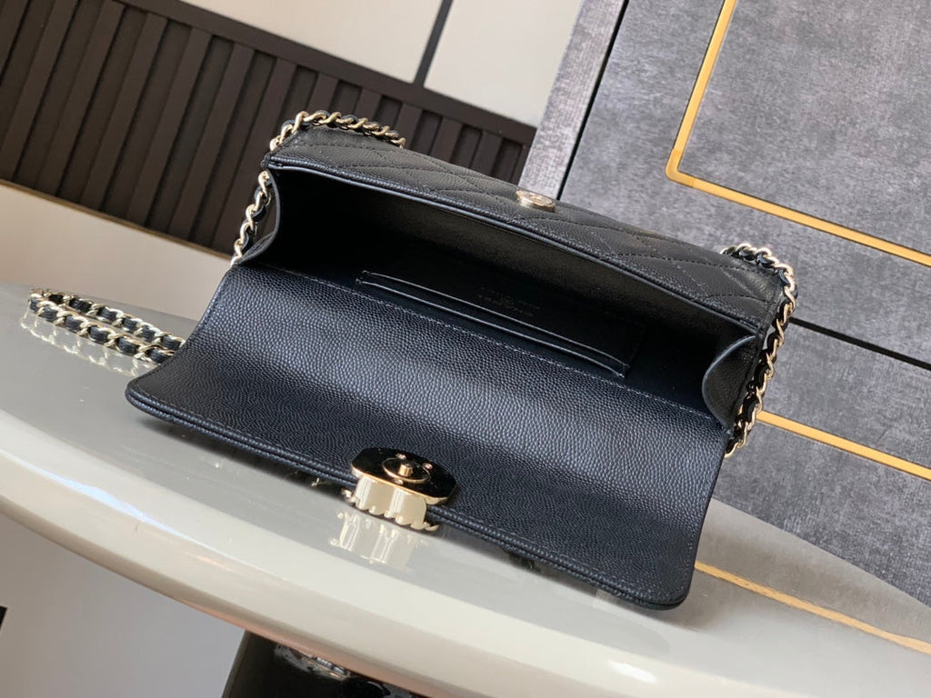 CHANEL 25S KELLY BAG 18 IN BLACK CAVIAR LEATHER WITH GOLD HARDWARE