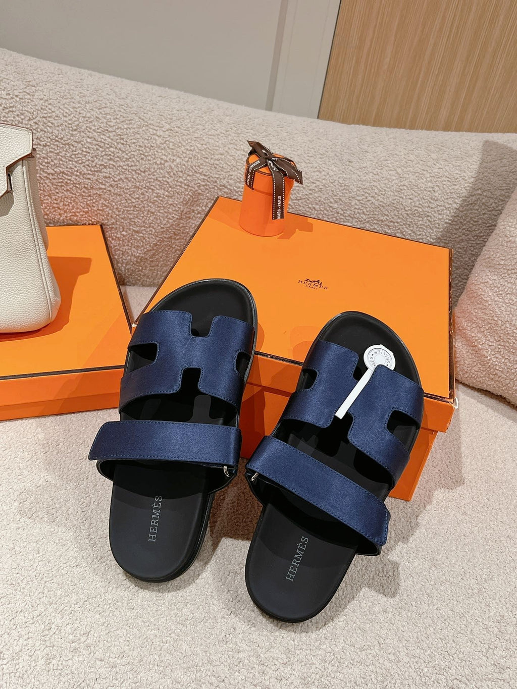 HERMES CHYPRE SANDAL BLACK MIX LIGHT BERRY CALFSKIN