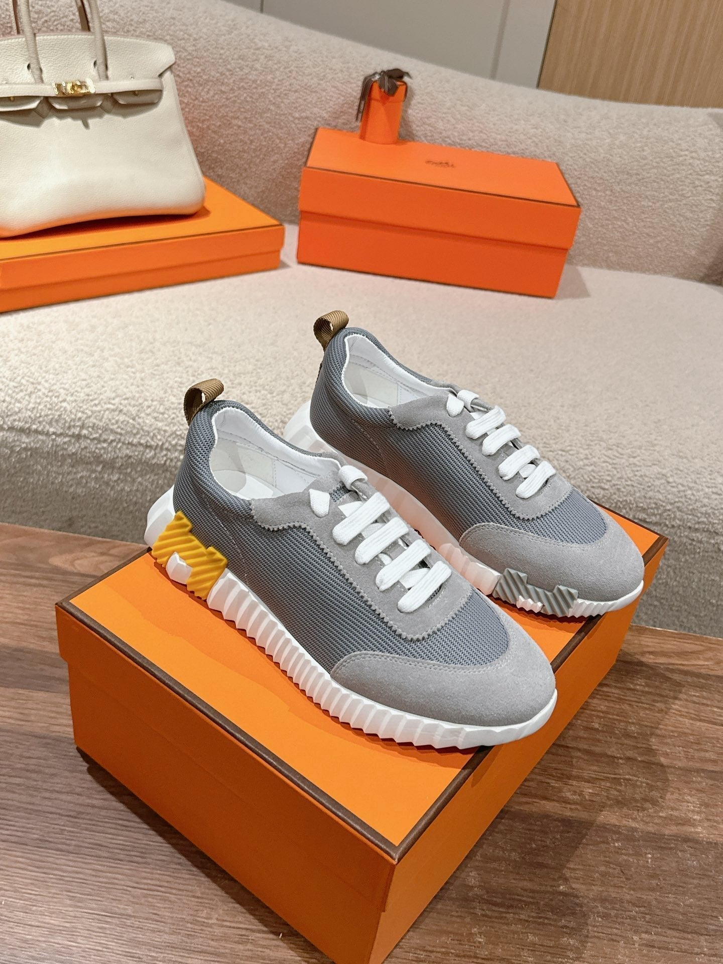 HERMES MAINLAND SNEAKER IN ASH GRAY SUEDE AND SHARK GRAY BREATHABLE MESH FABRIC 959350