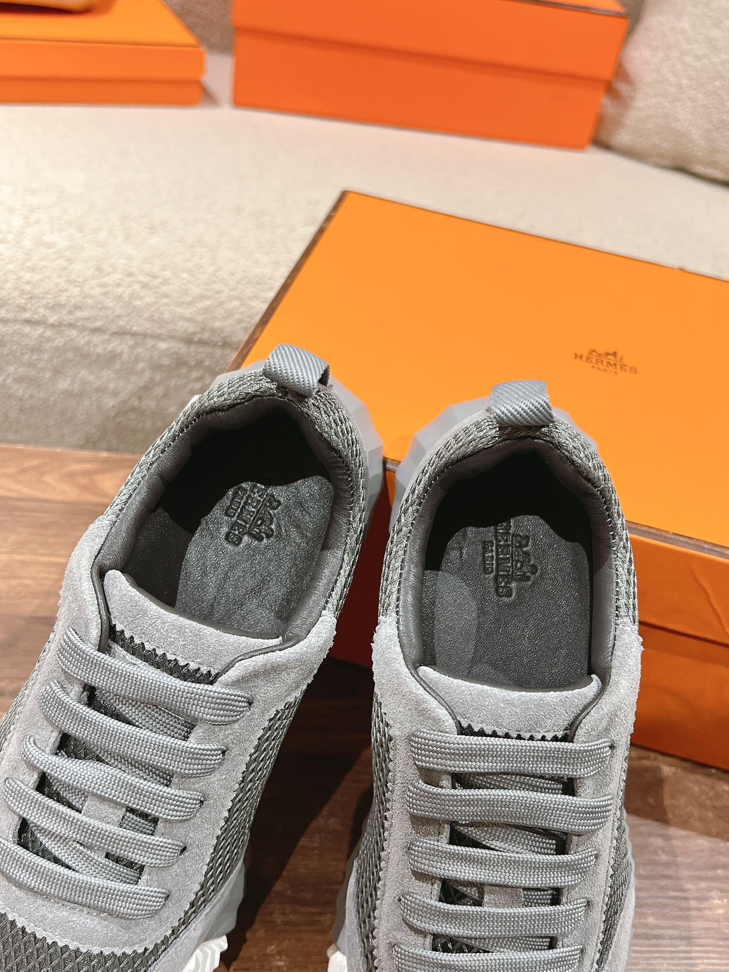 HERMES MAINLAND SNEAKER IN MOUSE GRAY SUEDE AND BREATHABLE MESH FABRIC