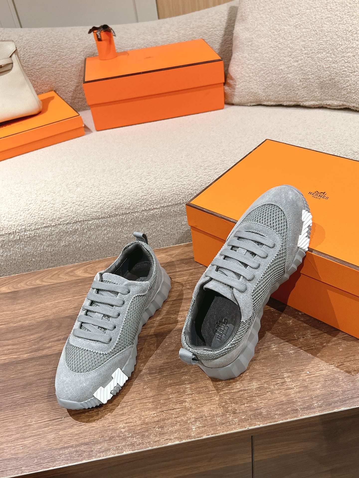 HERMES MAINLAND SNEAKER IN MOUSE GRAY SUEDE AND BREATHABLE MESH FABRIC