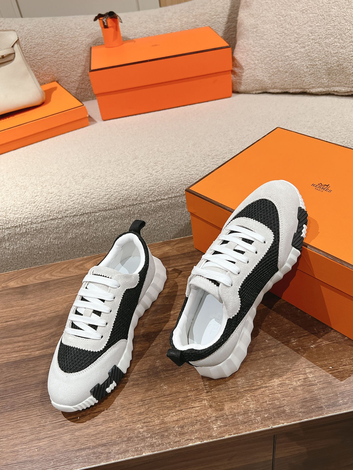 HERMES MAINLAND SNEAKER IN PALE GRAY SUEDE AND BLACK BREATHABLE MESH FABRIC