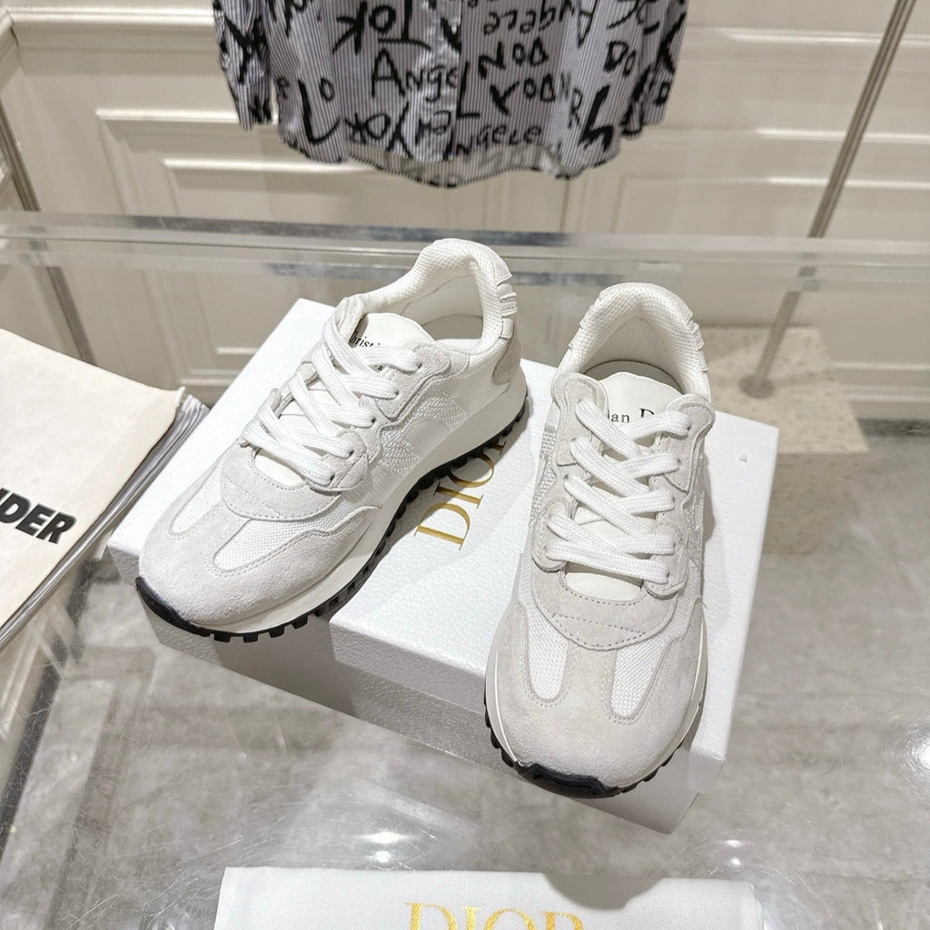 DIOR 25S C'EST  SNEAKER IN WHITE LIGHT GRAY CALFSKIN AND SUEDE