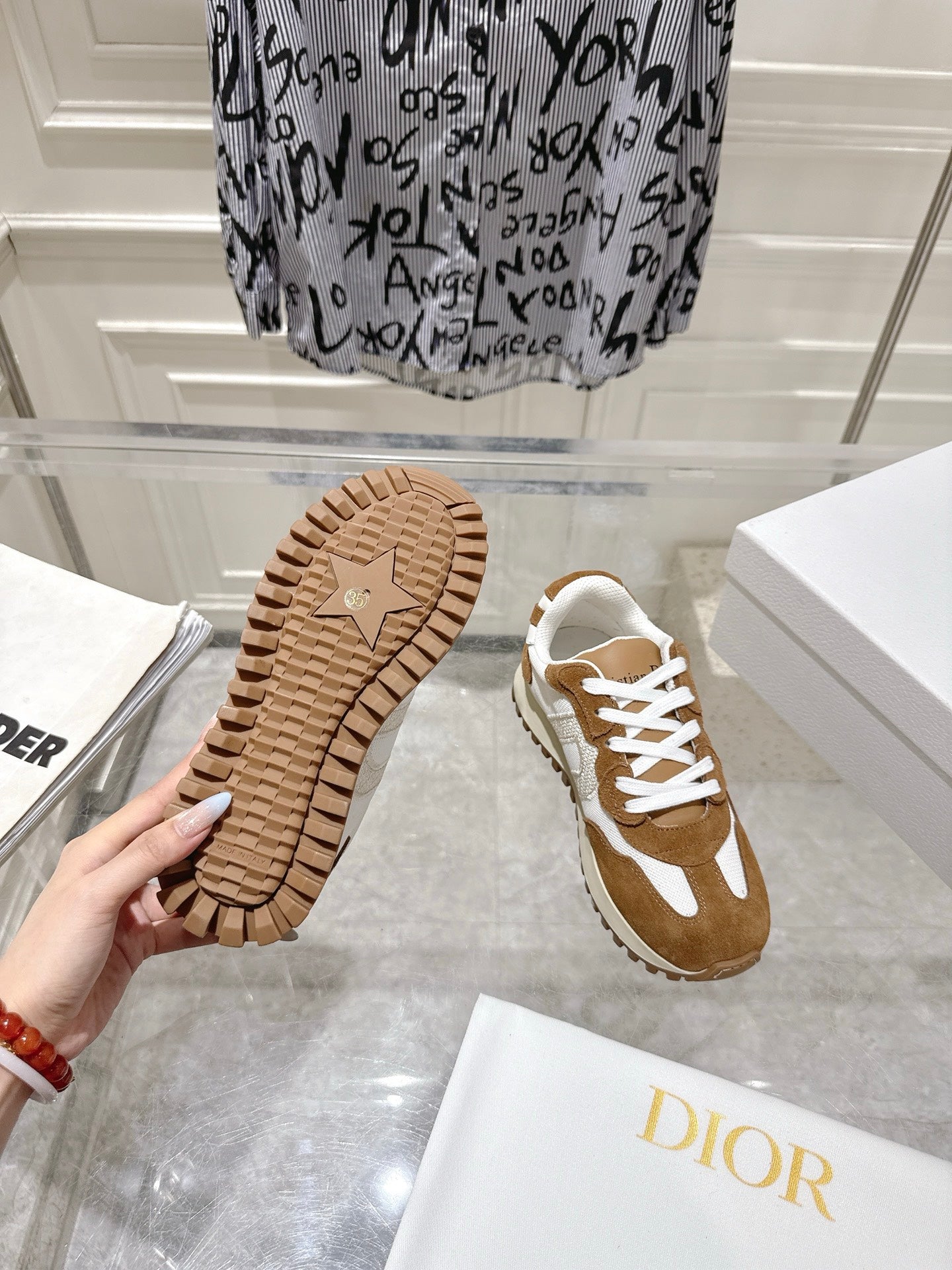 DIOR 25S C'EST  SNEAKER IN WHITE HAZELNUT CALFSKIN AND SUEDE