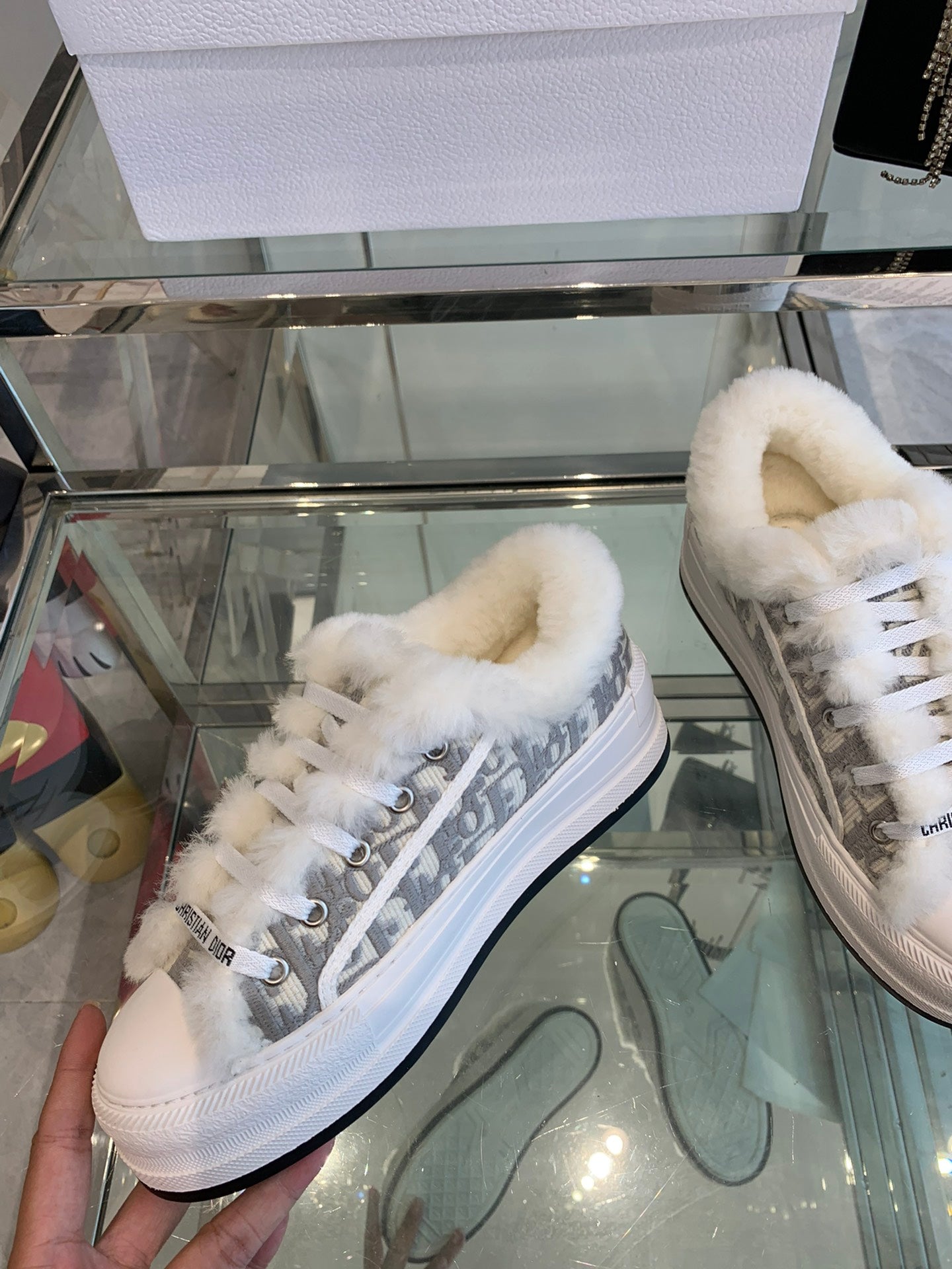 DIOR ALK'N PLATFORM SNEAKER PALE GRAY COTTON EMBROIDERED WITH OBLIQUE MOTIF AND WHITE SHEARLING